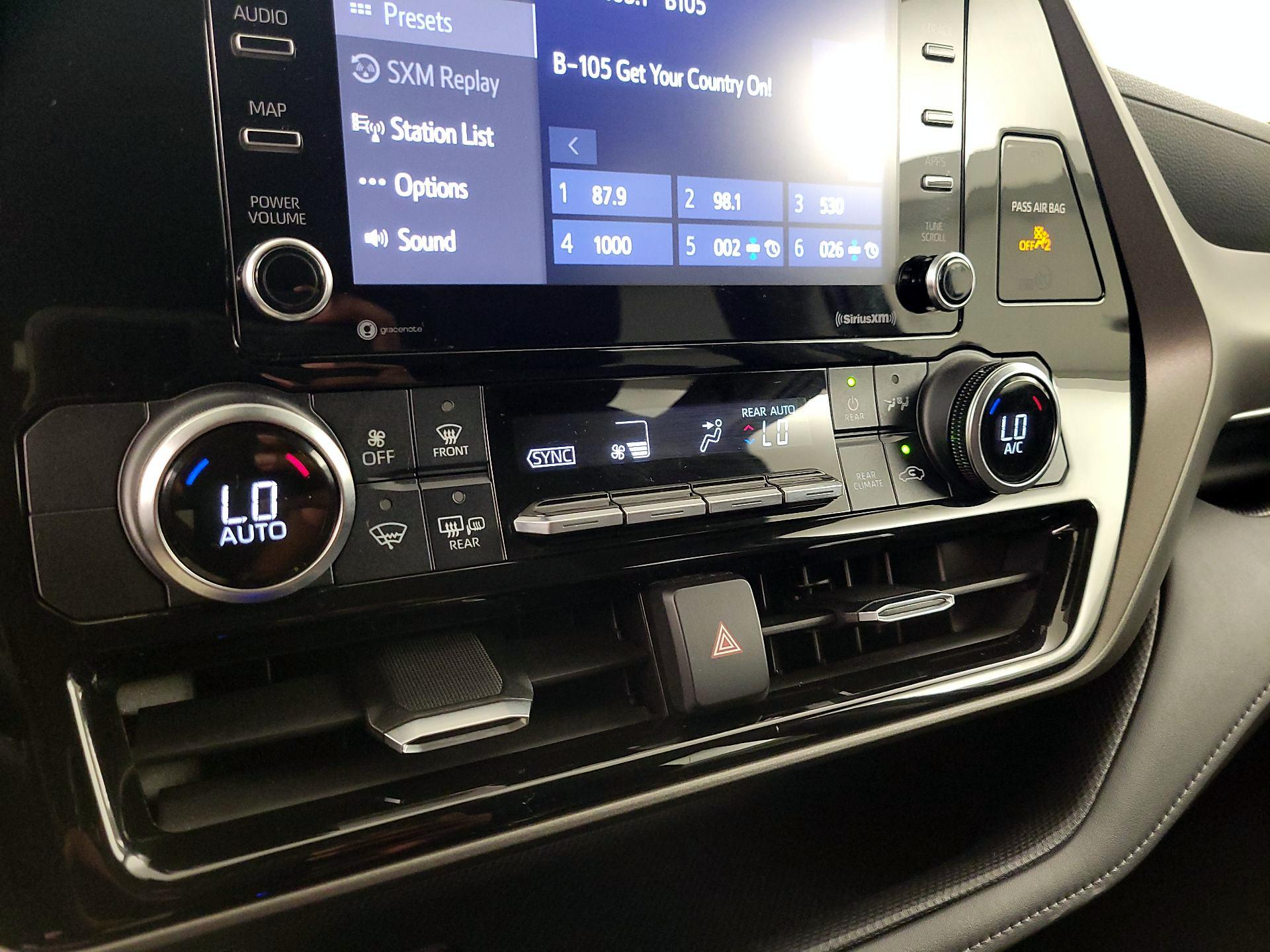 Thumbnail: 2020 Toyota Highlander - 16