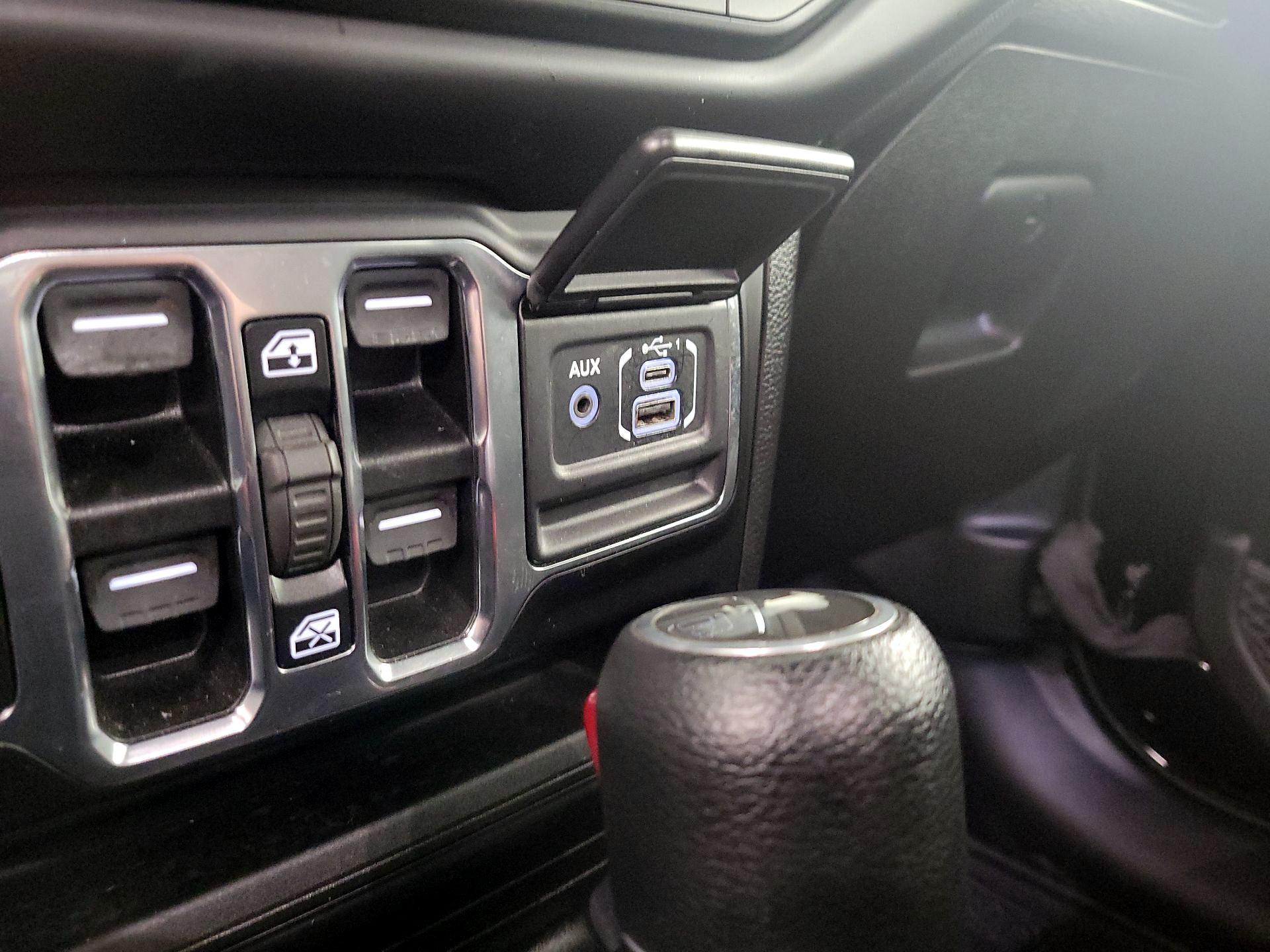 Thumbnail: 2021 Jeep Wrangler - 19