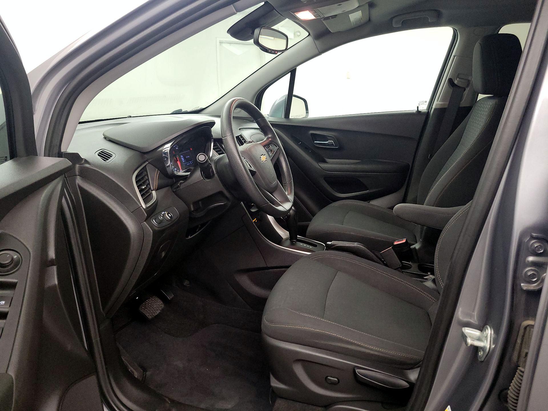 Thumbnail: 2020 Chevrolet Trax - 11