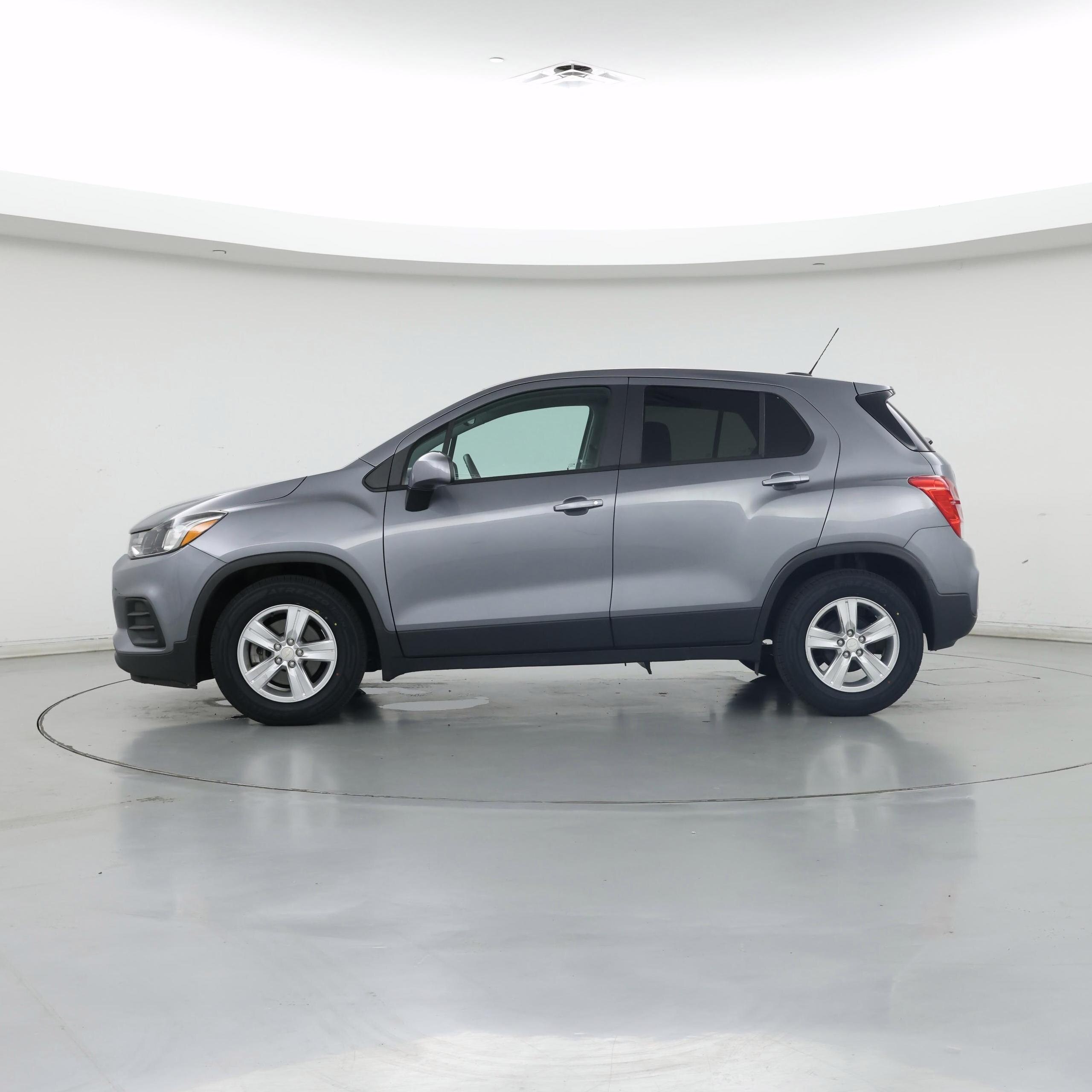 Thumbnail: 2020 Chevrolet Trax - 3