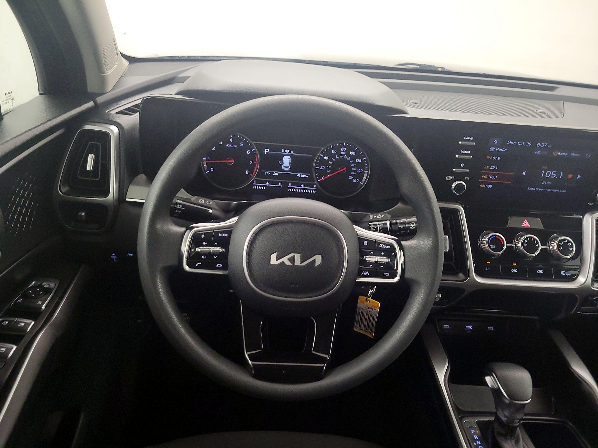Thumbnail: 2022 Kia Sorento - 10