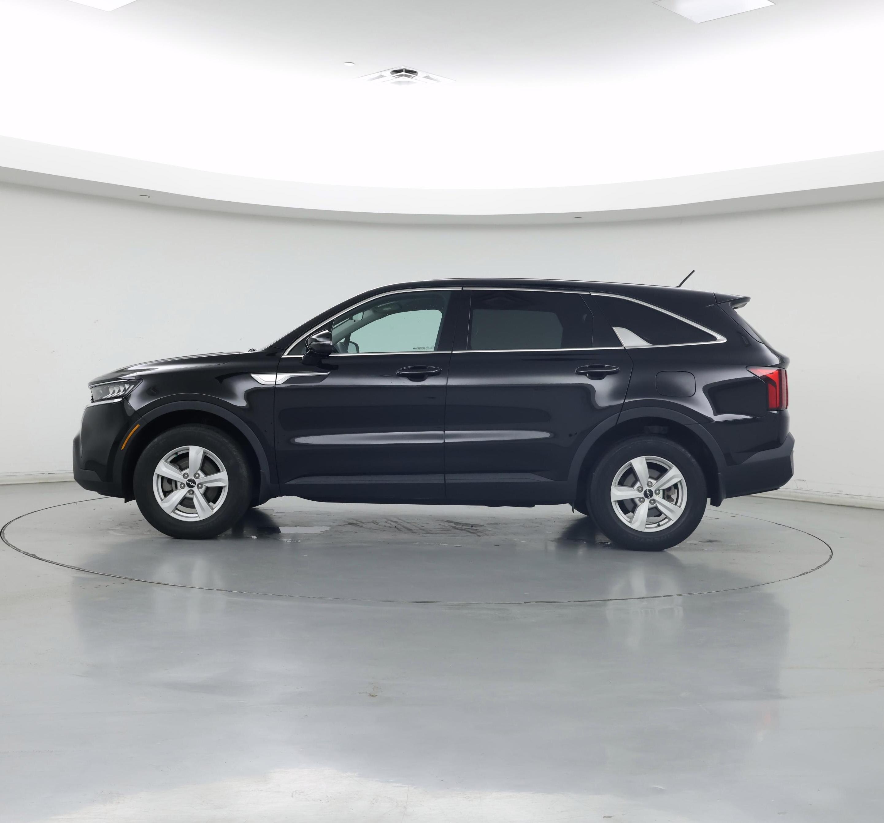 Thumbnail: 2022 Kia Sorento - 3
