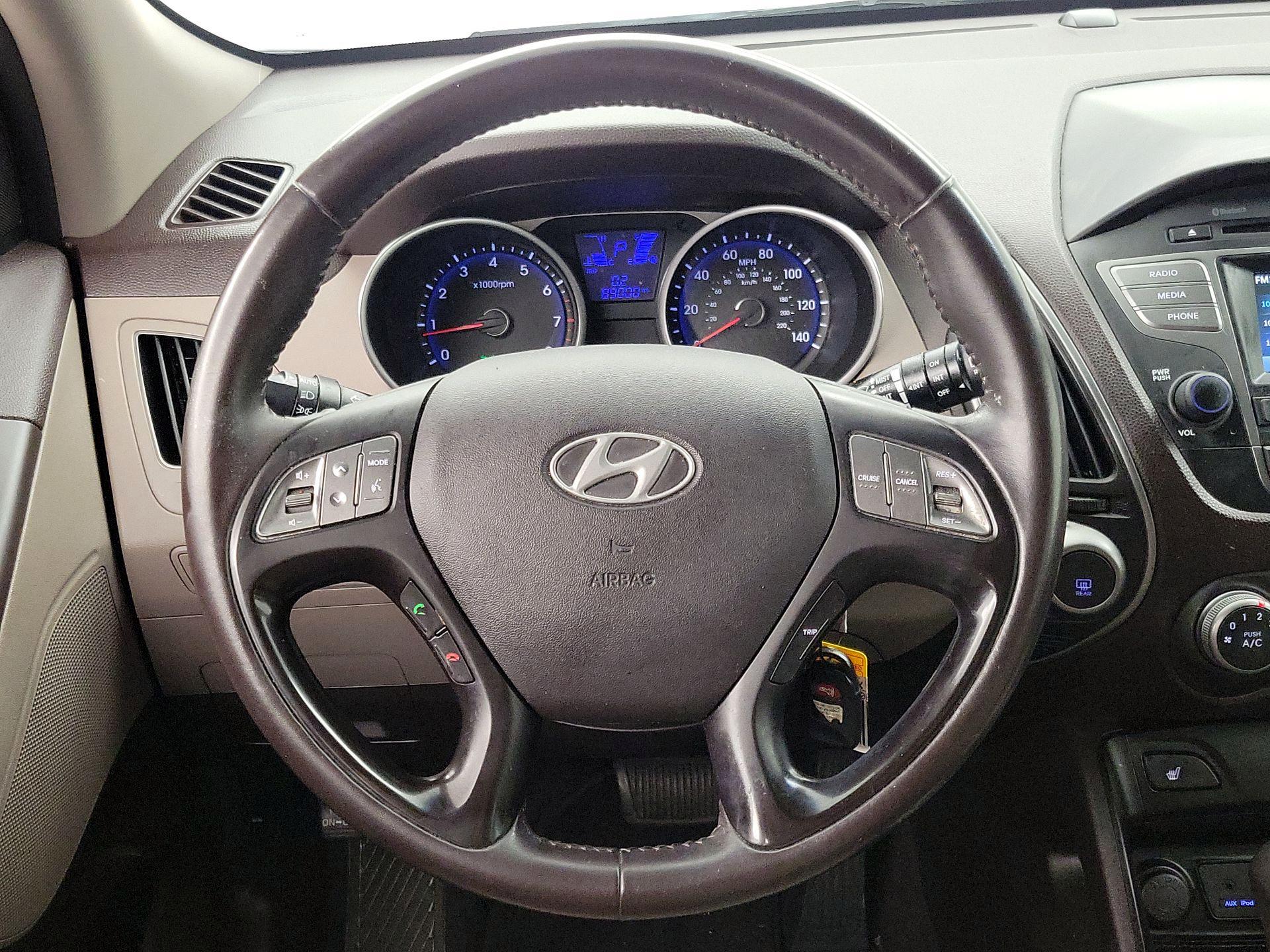 Thumbnail: 2015 Hyundai Tucson - 10