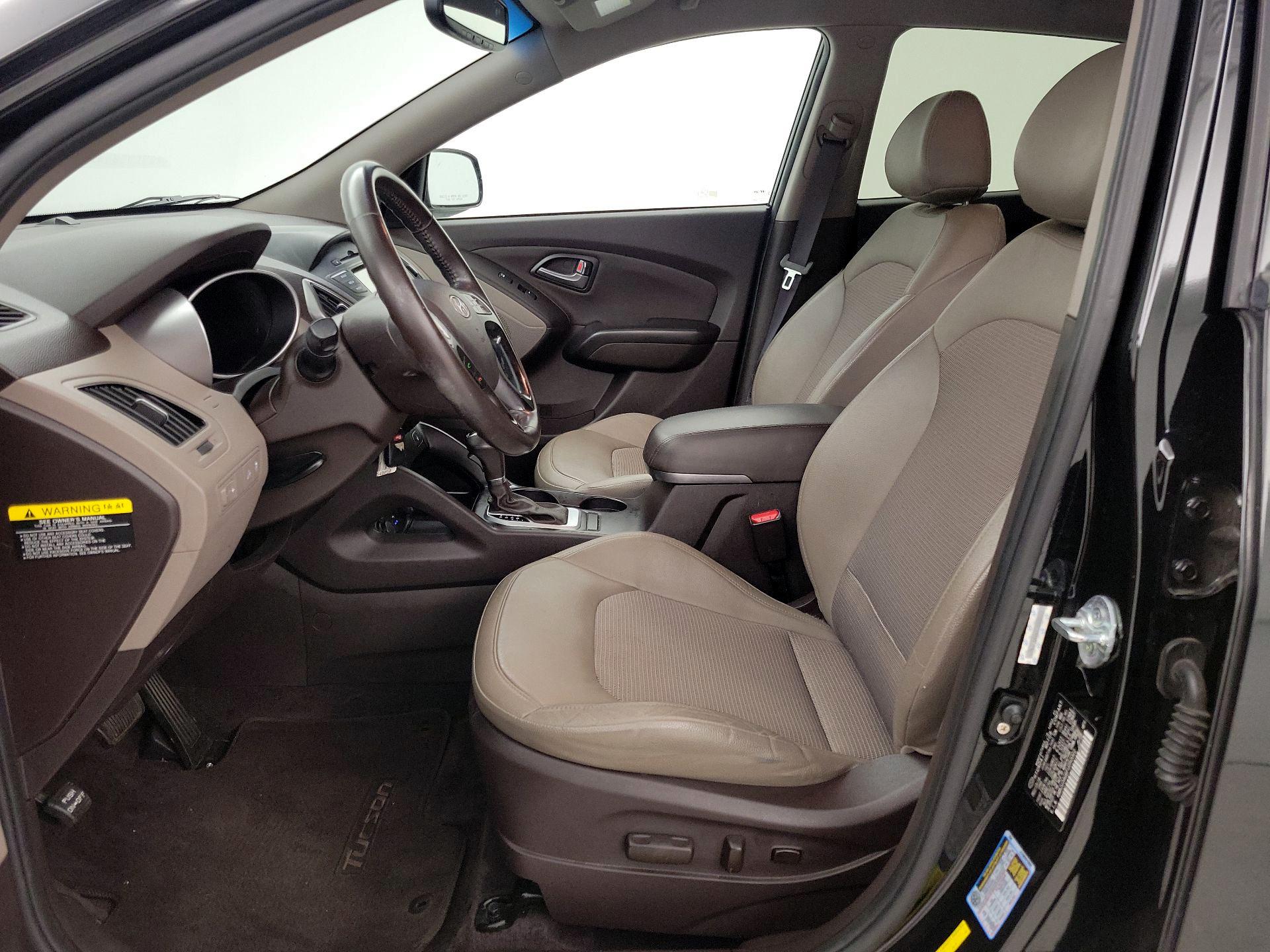 Thumbnail: 2015 Hyundai Tucson - 11