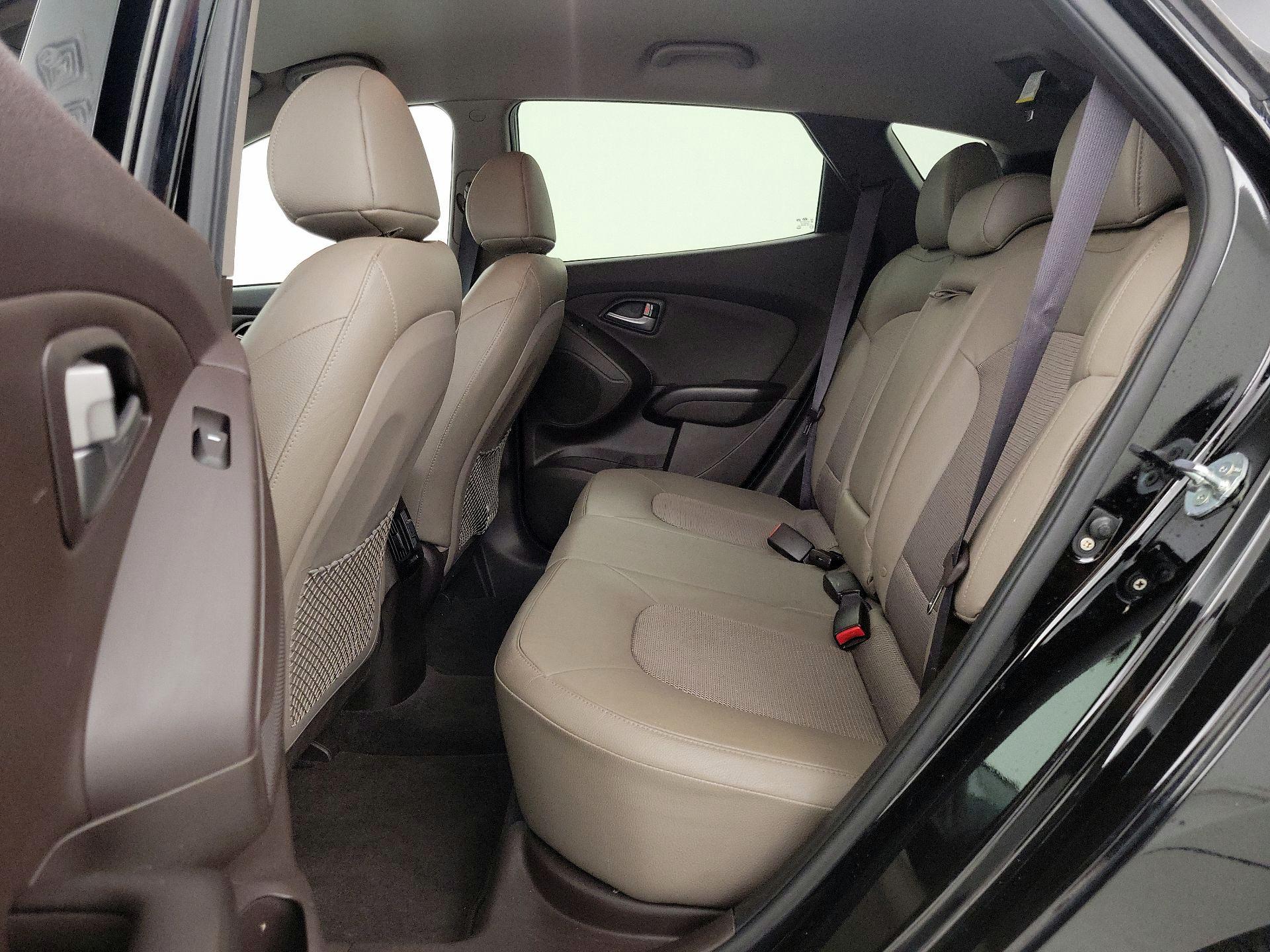 Thumbnail: 2015 Hyundai Tucson - 19