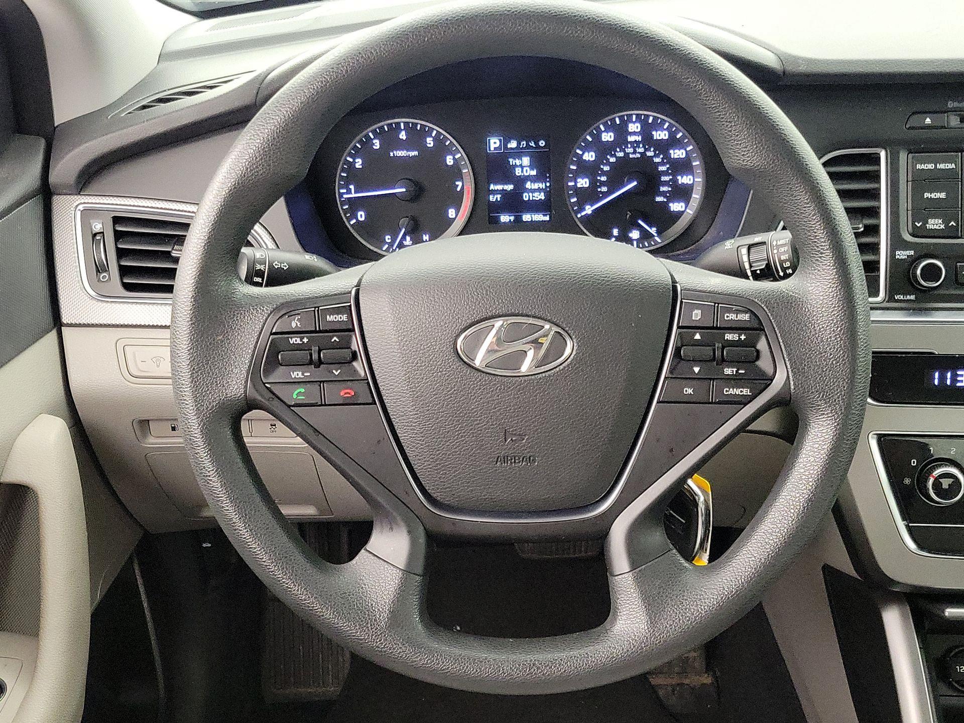 Thumbnail: 2016 Hyundai Sonata - 10