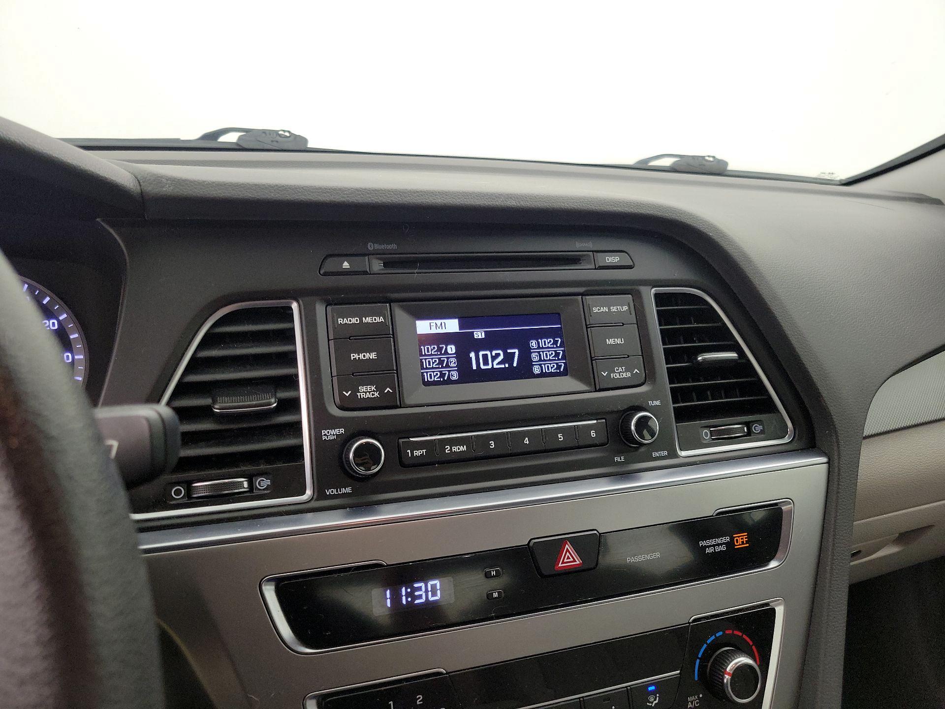 Thumbnail: 2016 Hyundai Sonata - 14