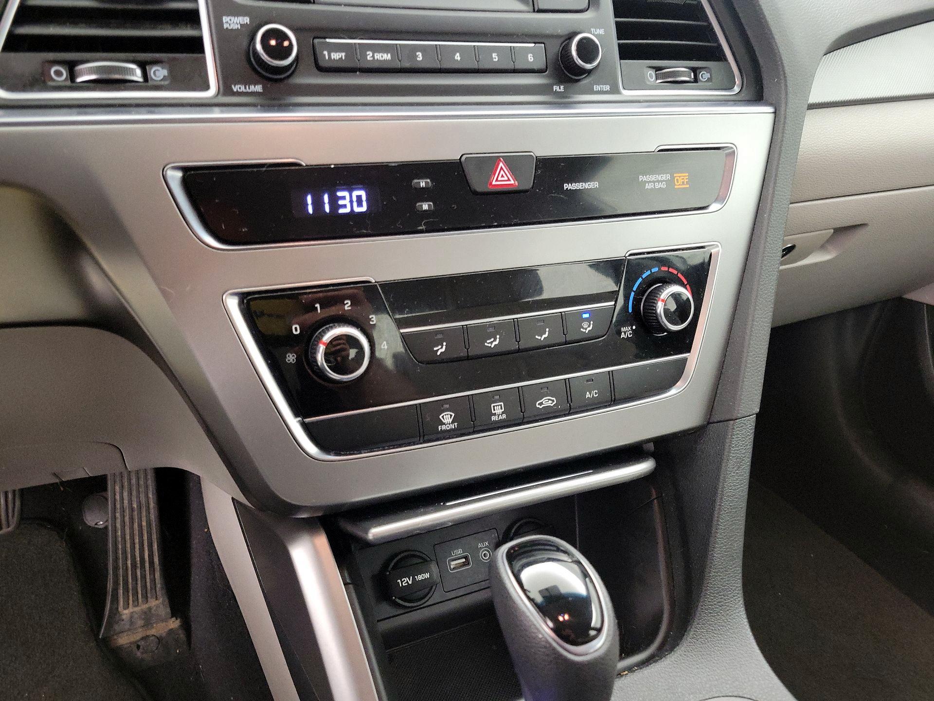 Thumbnail: 2016 Hyundai Sonata - 15
