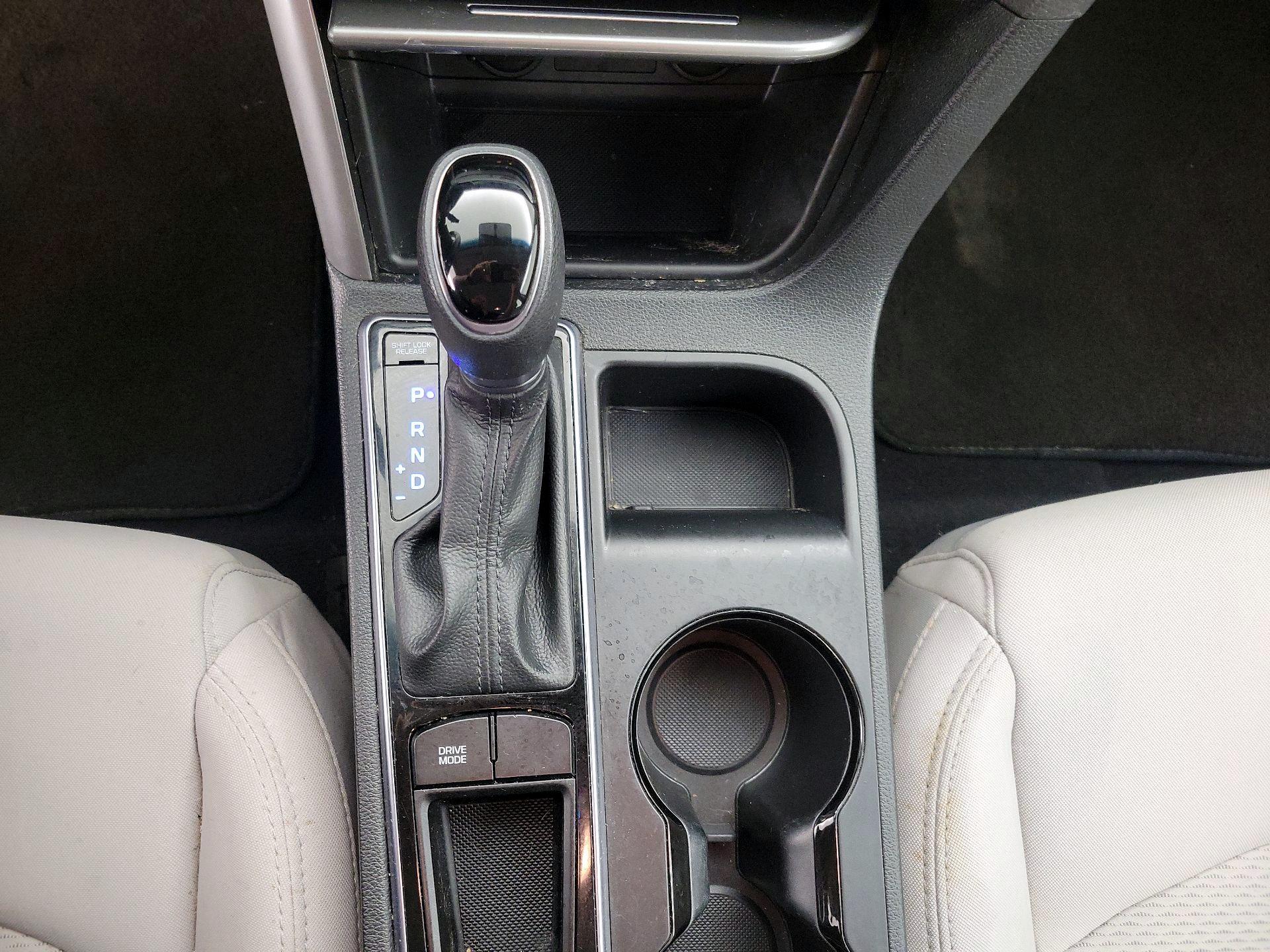 Thumbnail: 2016 Hyundai Sonata - 16