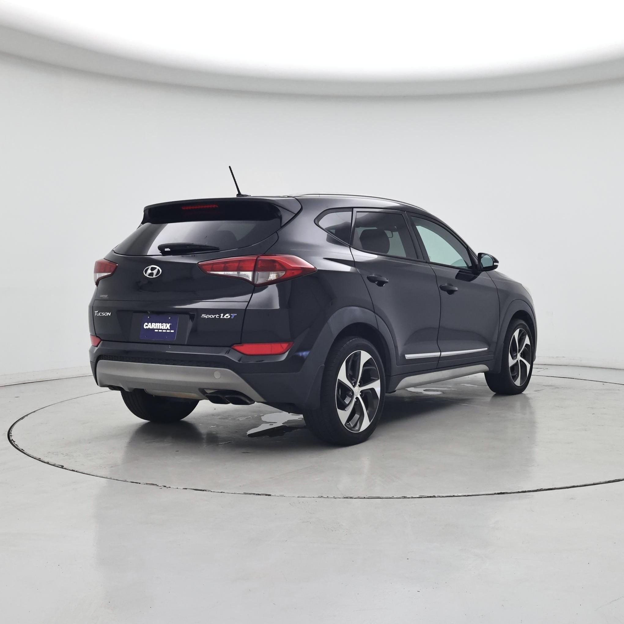 Thumbnail: 2017 Hyundai Tucson - 8