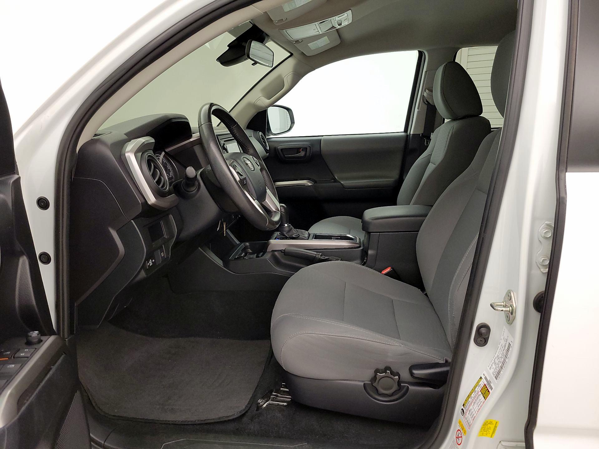 Thumbnail: 2019 Toyota Tacoma - 11