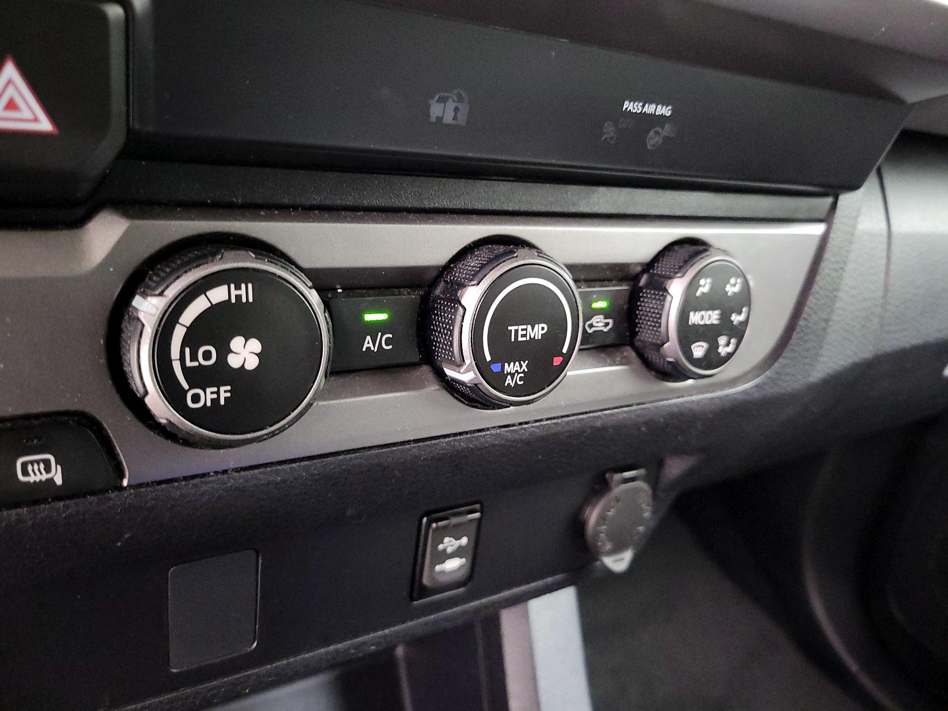 Thumbnail: 2019 Toyota Tacoma - 16