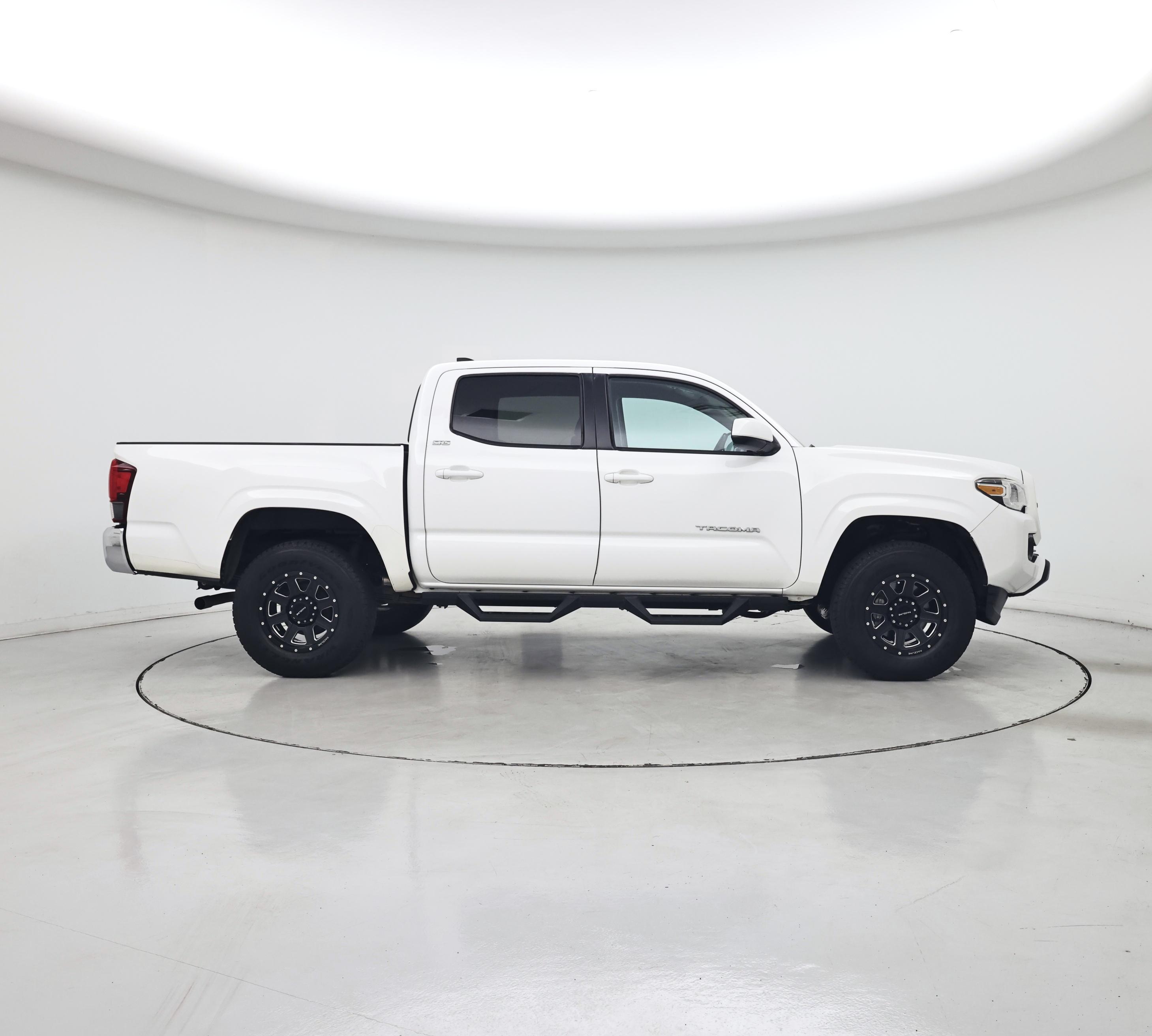 Thumbnail: 2019 Toyota Tacoma - 7