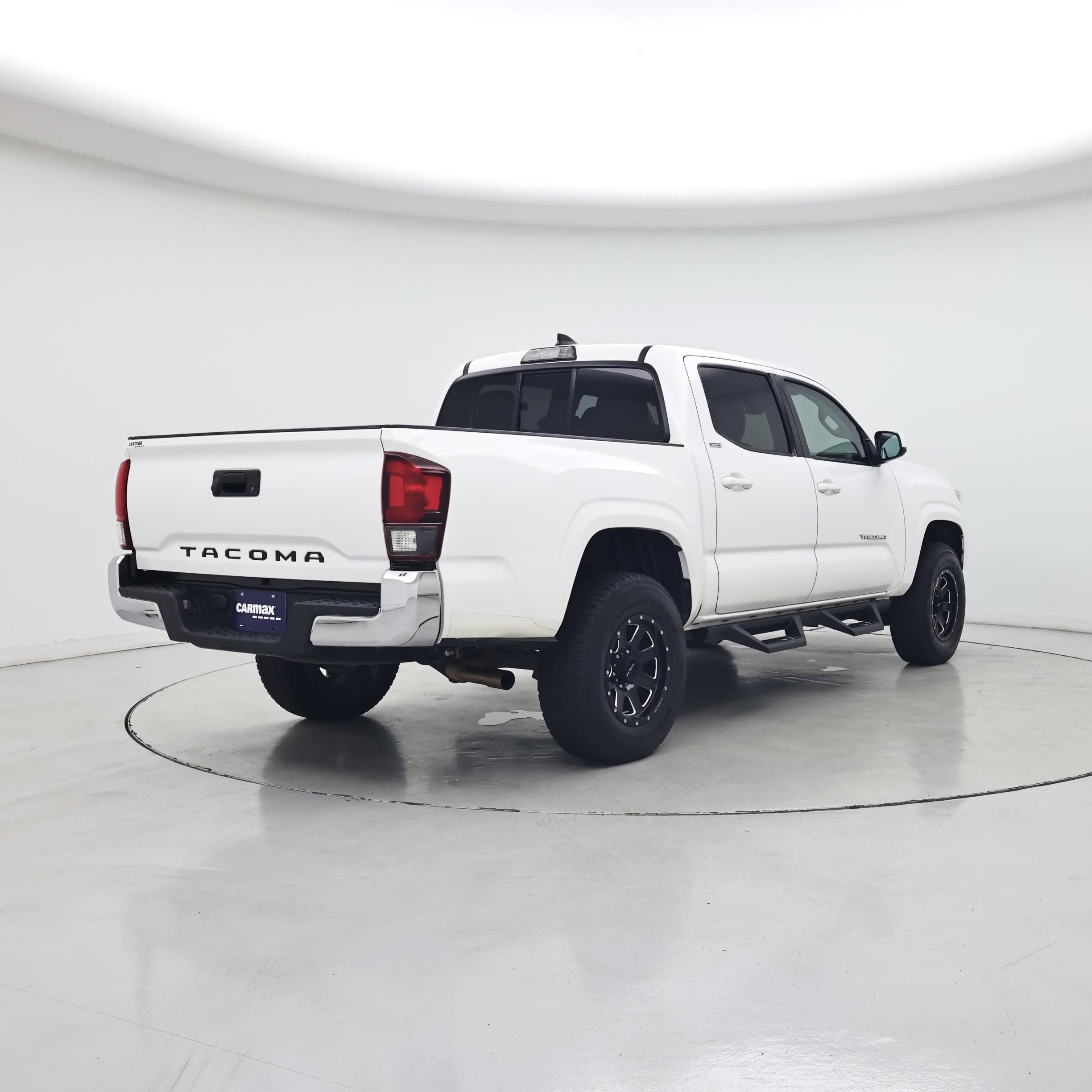 Thumbnail: 2019 Toyota Tacoma - 8