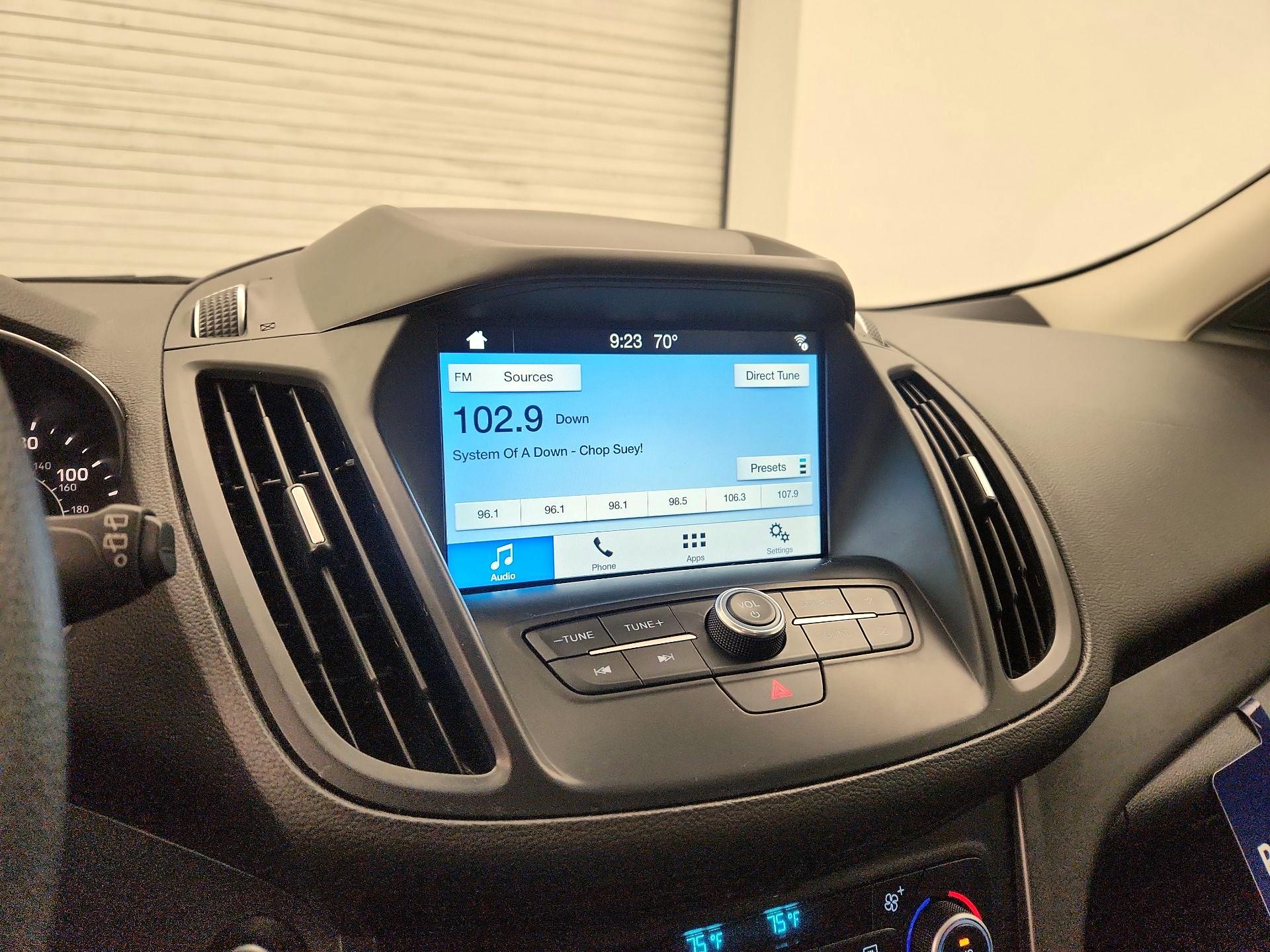 Thumbnail: 2019 Ford Escape - 16