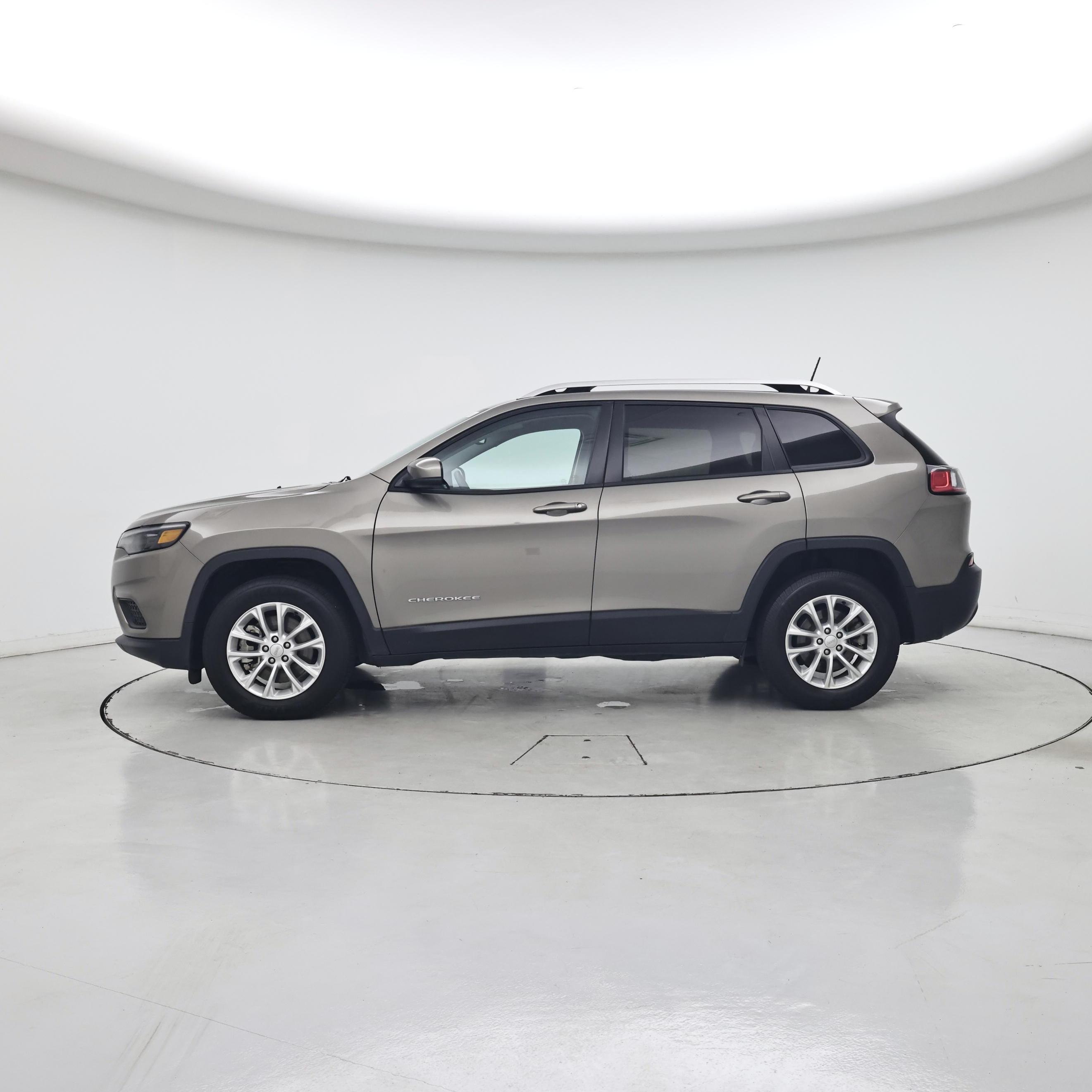 Thumbnail: 2021 Jeep Cherokee - 3