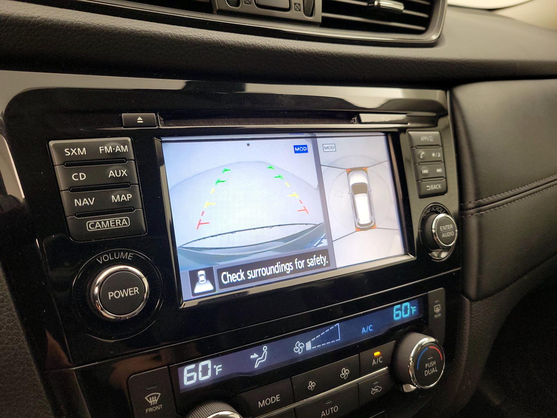 Thumbnail: 2017 Nissan Rogue - 15