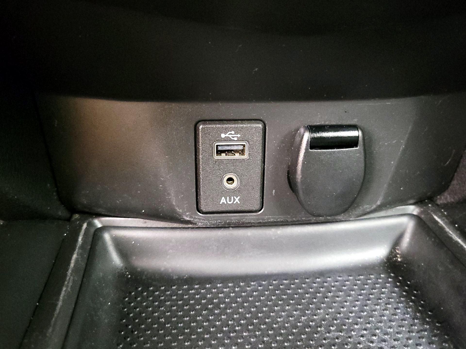 Thumbnail: 2017 Nissan Rogue - 19