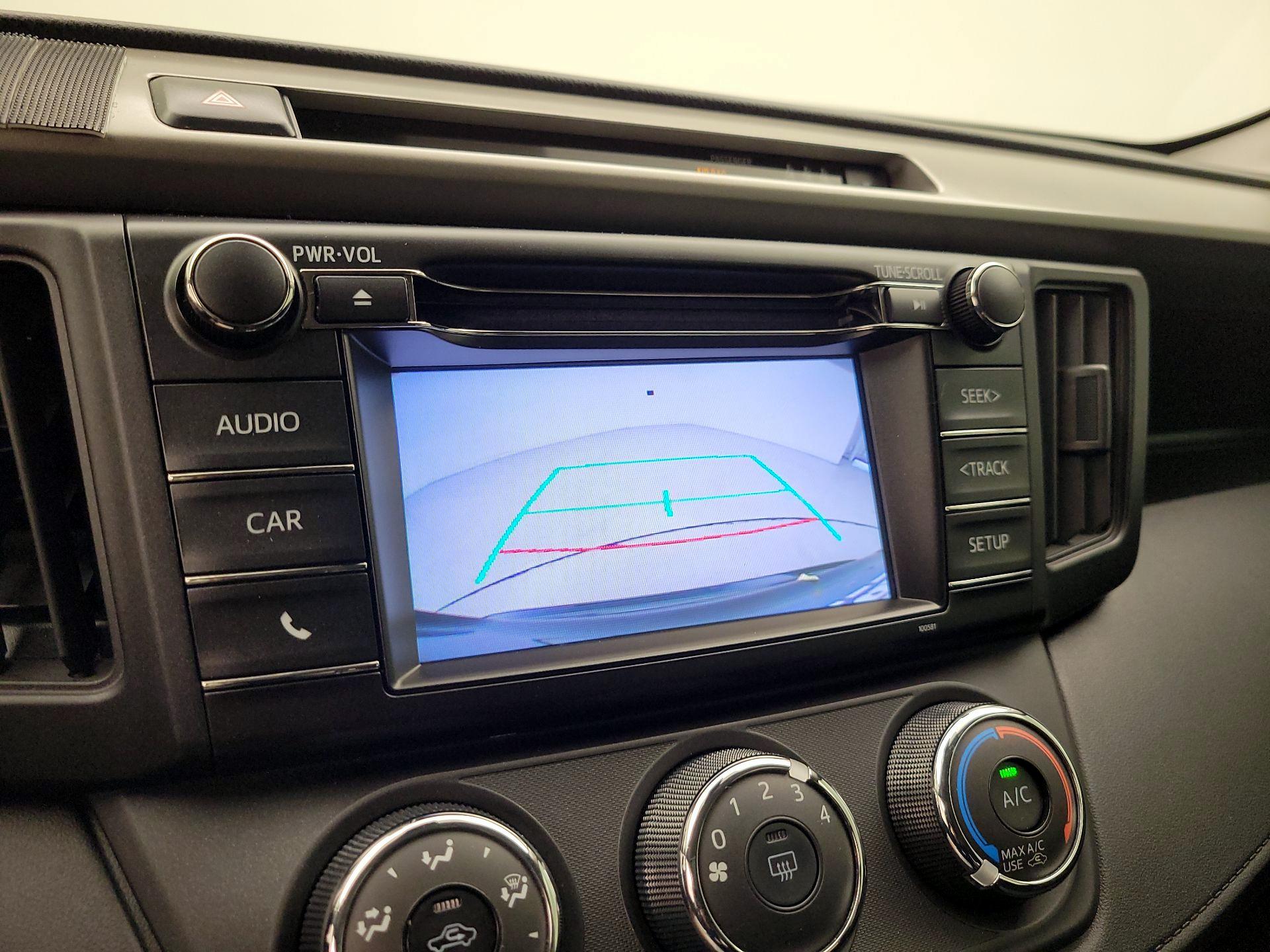 Thumbnail: 2018 Toyota RAV4 - 14