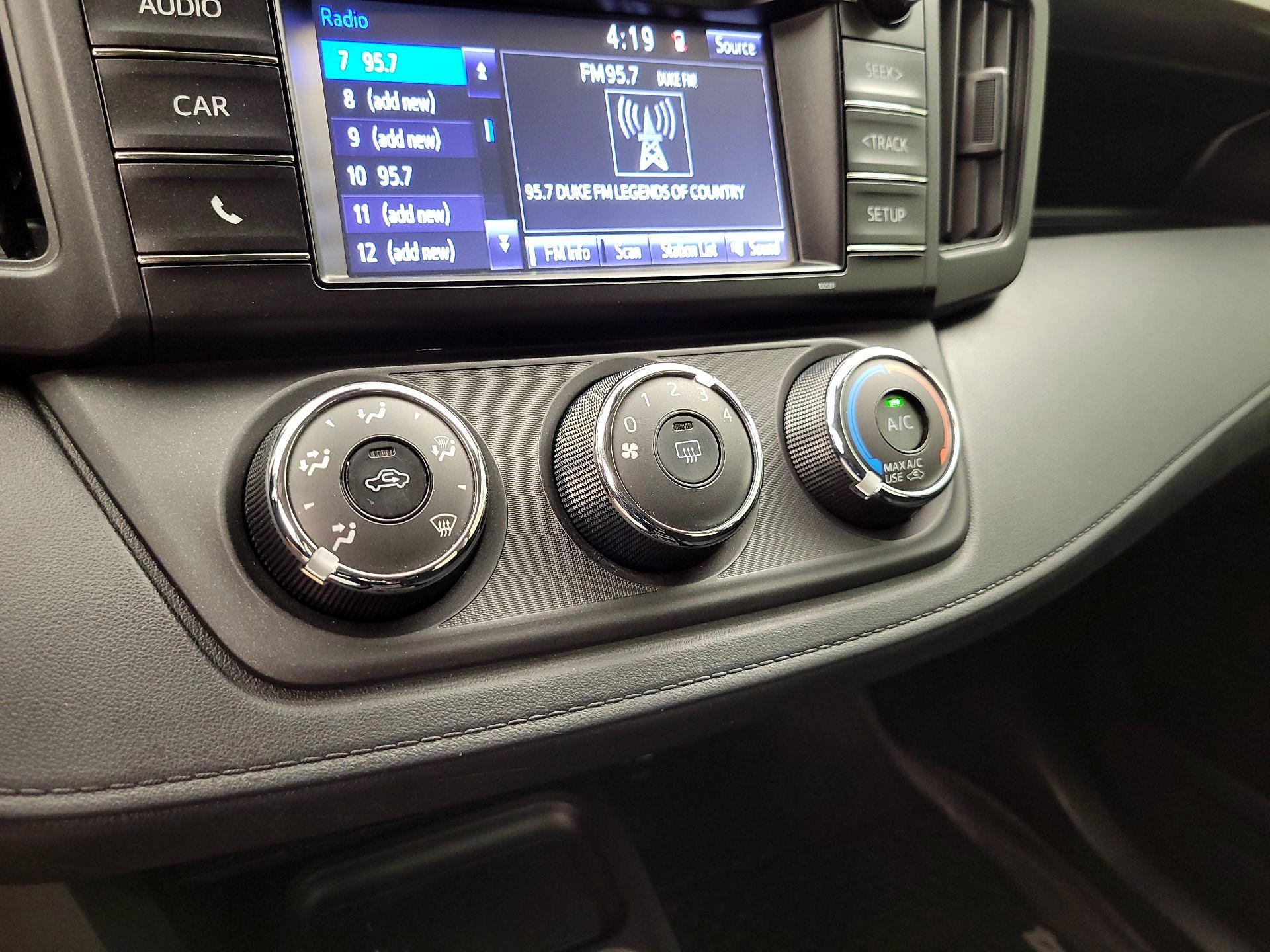 Thumbnail: 2018 Toyota RAV4 - 16