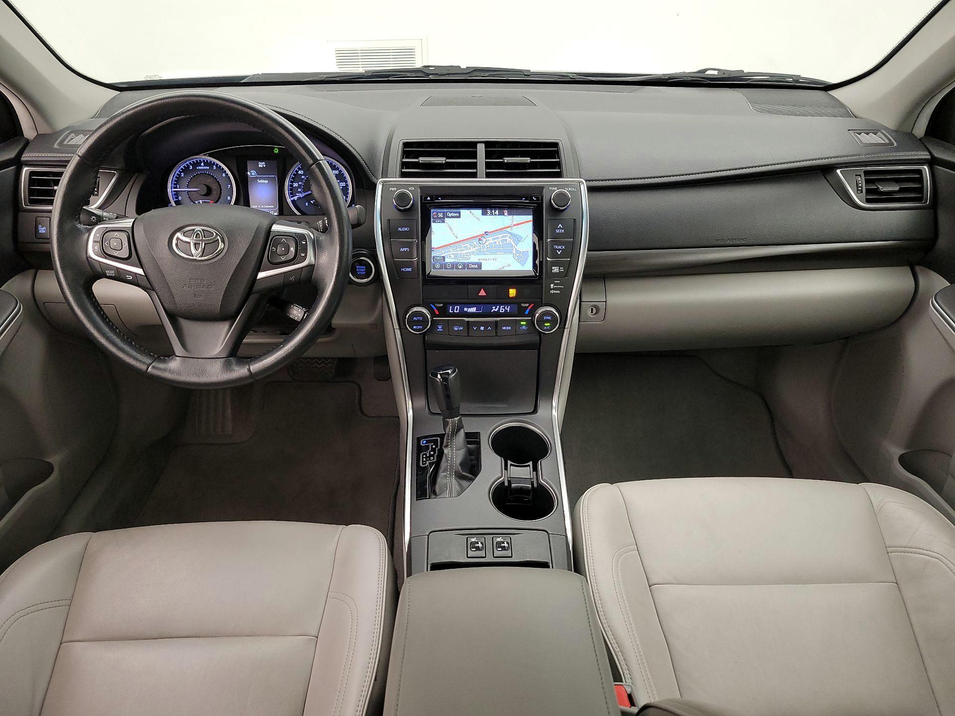 Thumbnail: 2015 Toyota Camry - 9