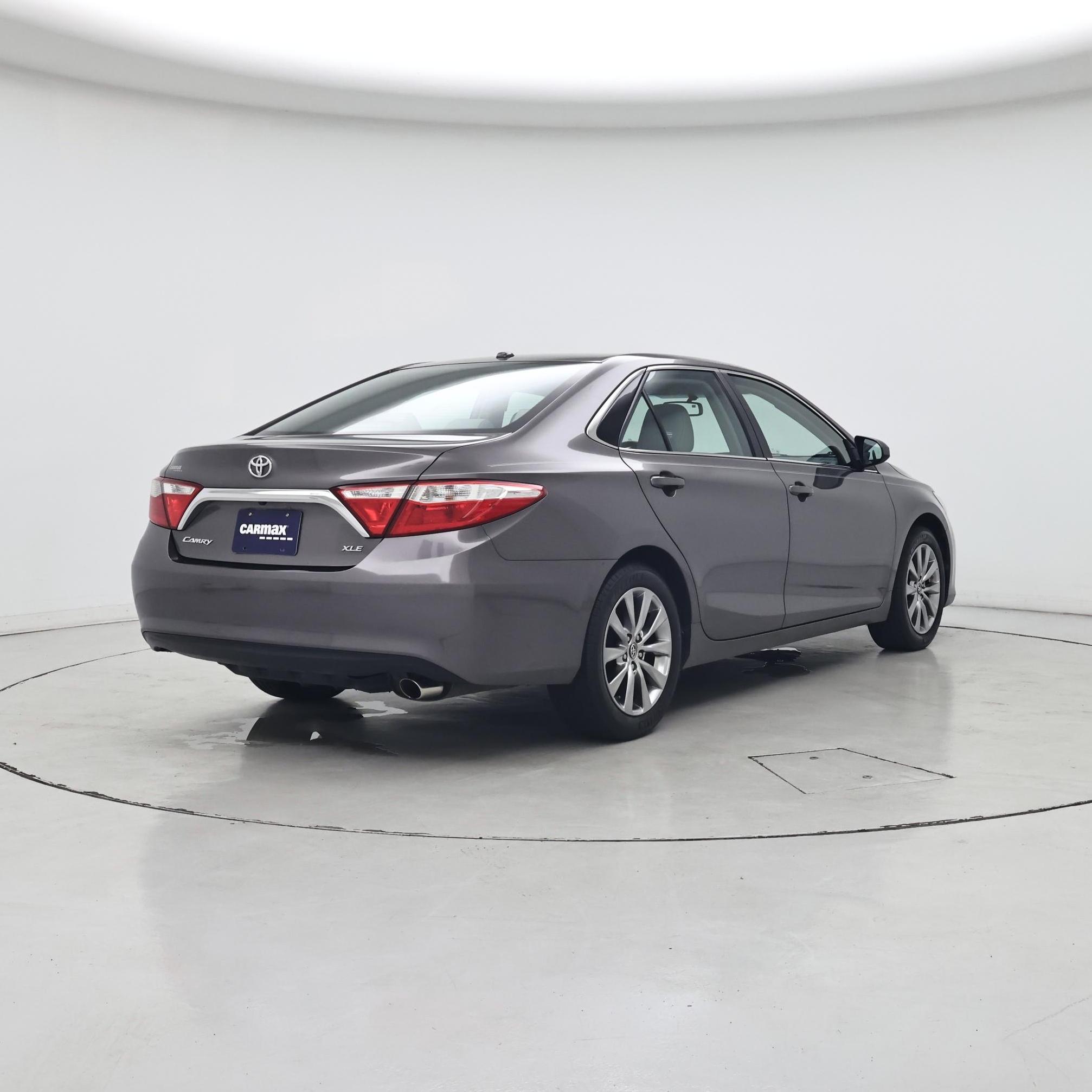 Thumbnail: 2015 Toyota Camry - 8