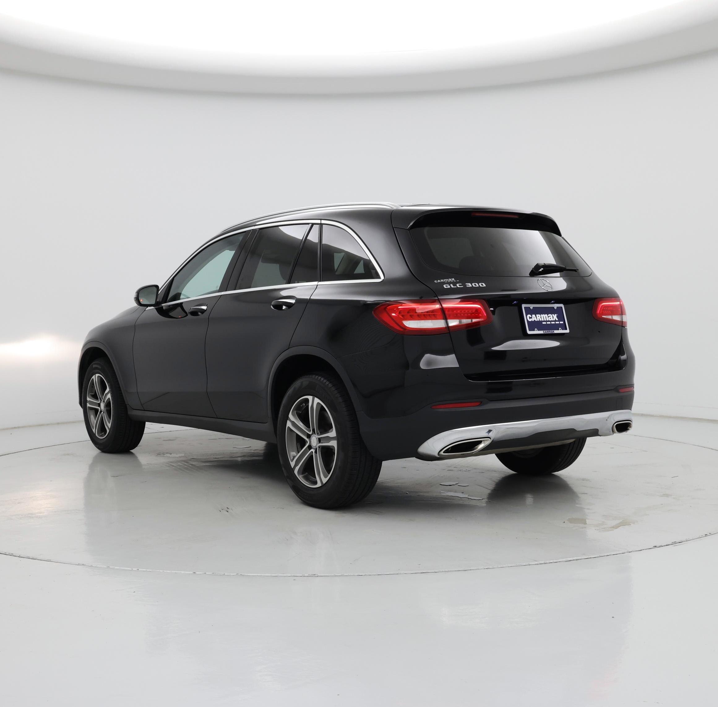 Thumbnail: 2016 Mercedes-Benz GLC - 2