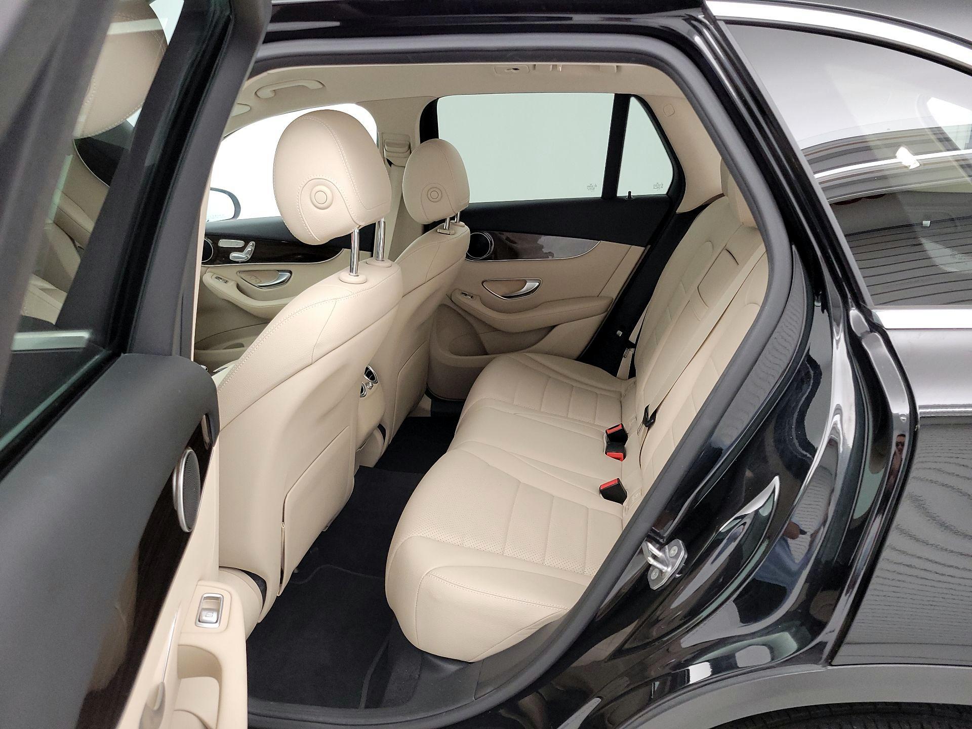 Thumbnail: 2016 Mercedes-Benz GLC - 19