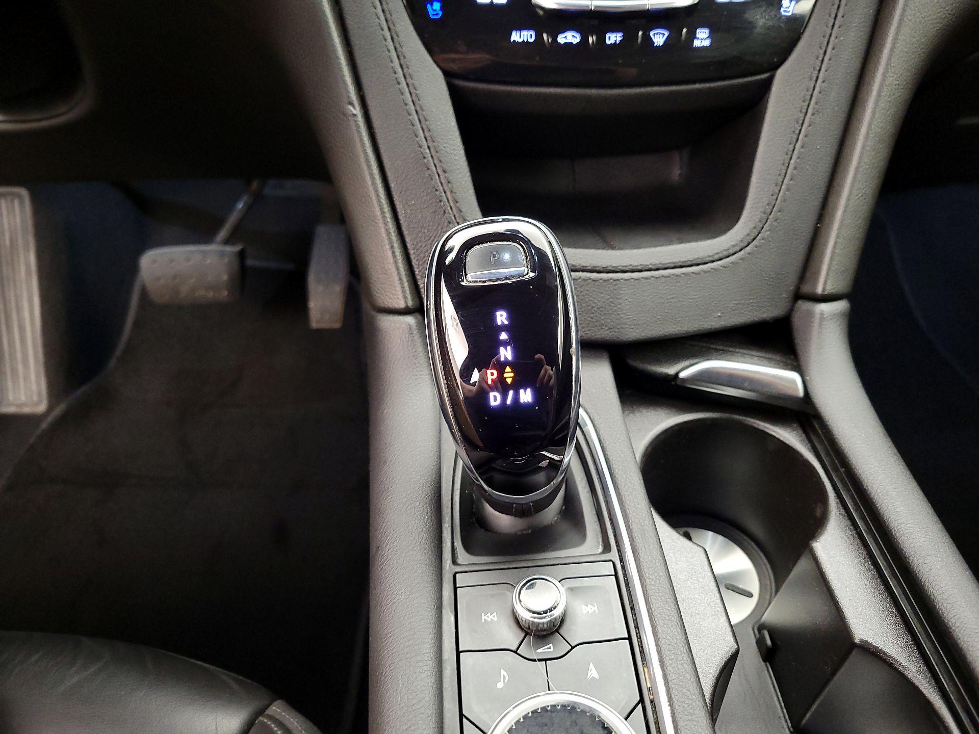 Thumbnail: 2022 Cadillac XT6 - 17