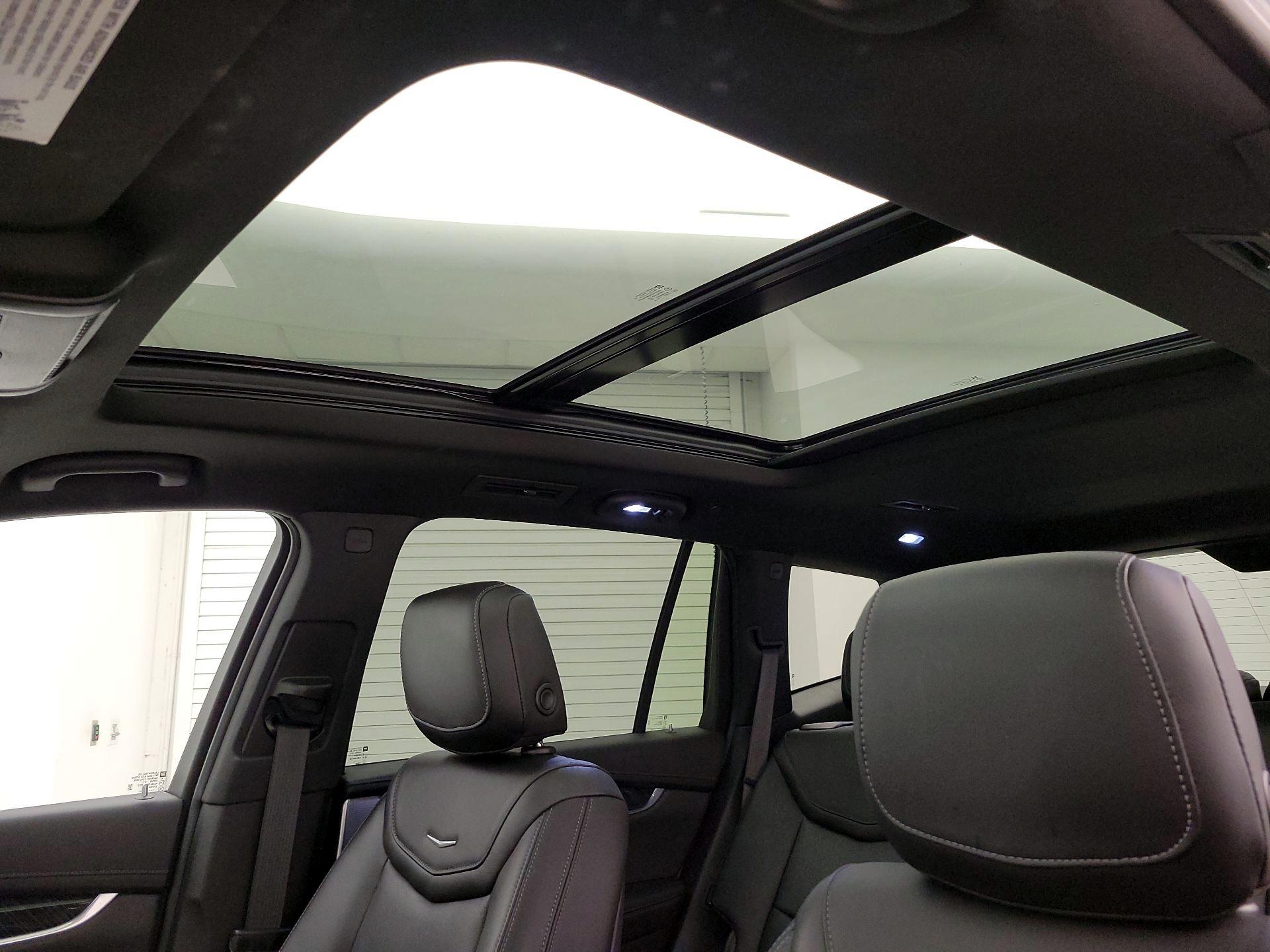Thumbnail: 2022 Cadillac XT6 - 19