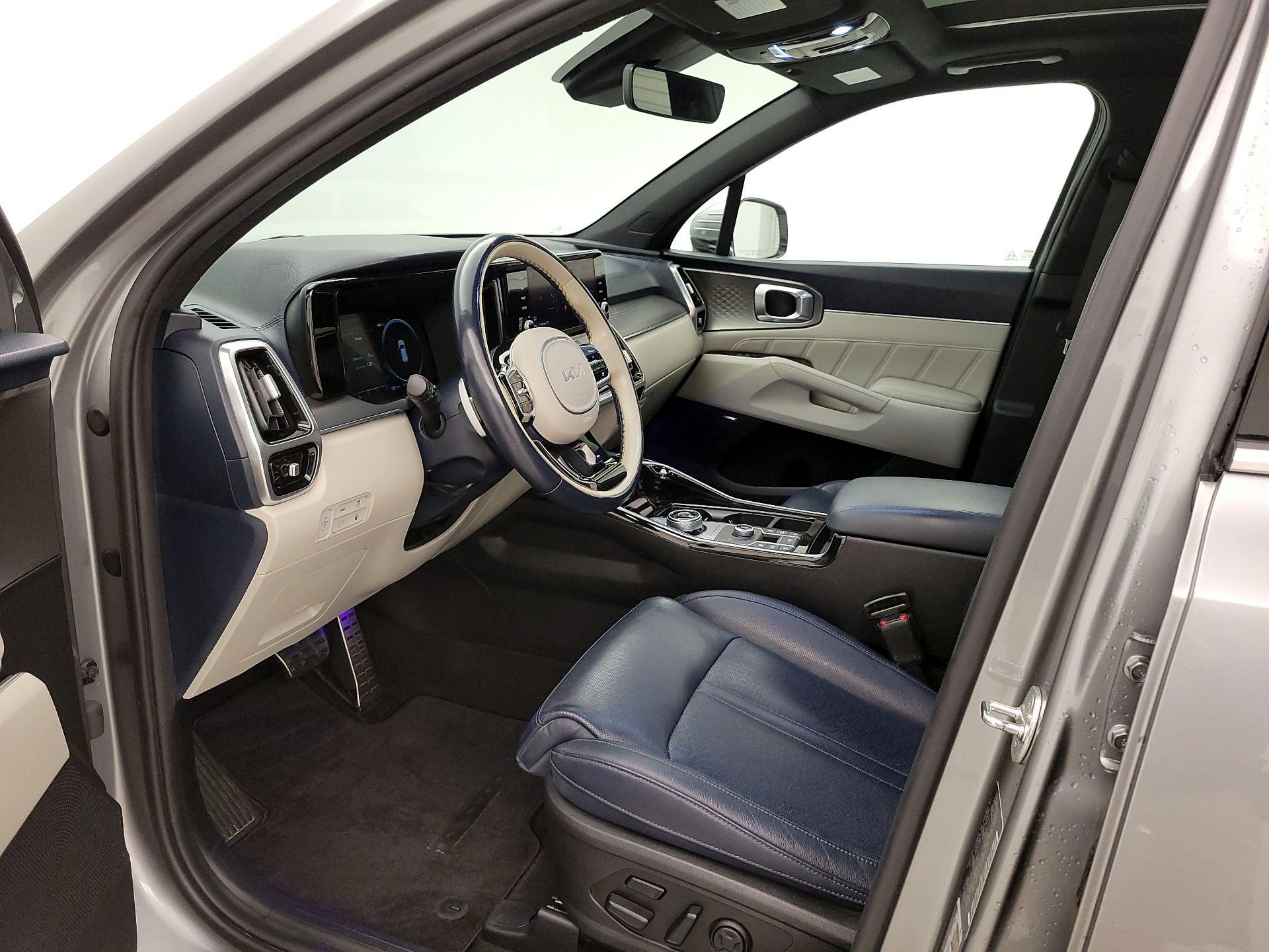 Thumbnail: 2022 Kia Sorento - 11