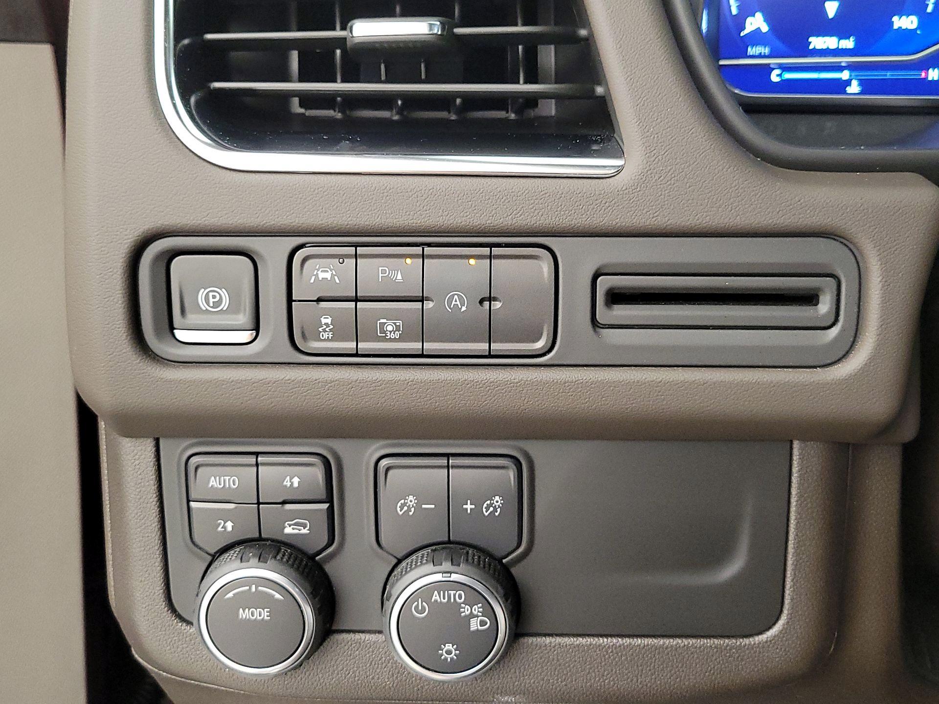 Thumbnail: 2024 Chevrolet Tahoe - 13