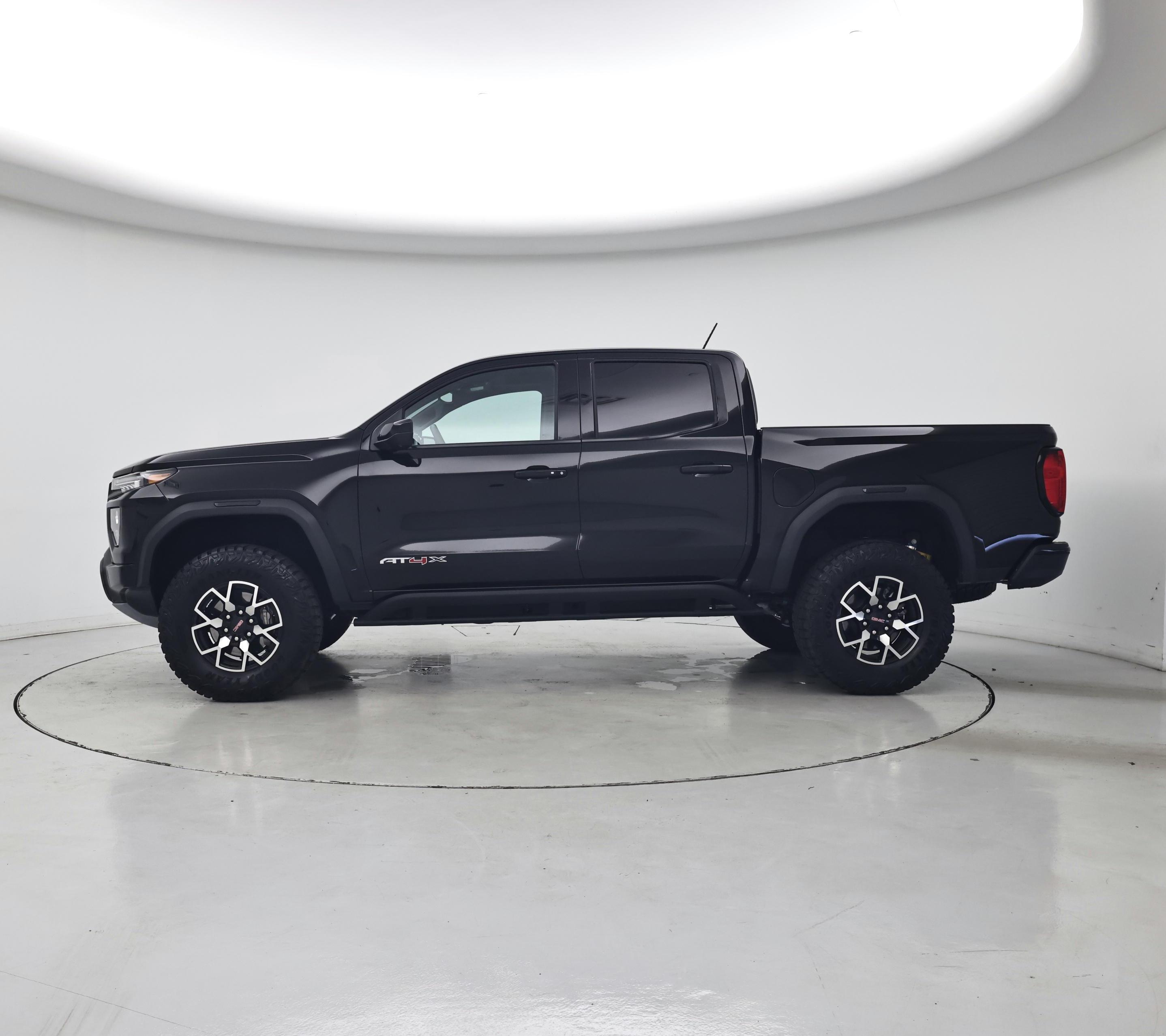 Thumbnail: 2024 GMC Canyon - 3