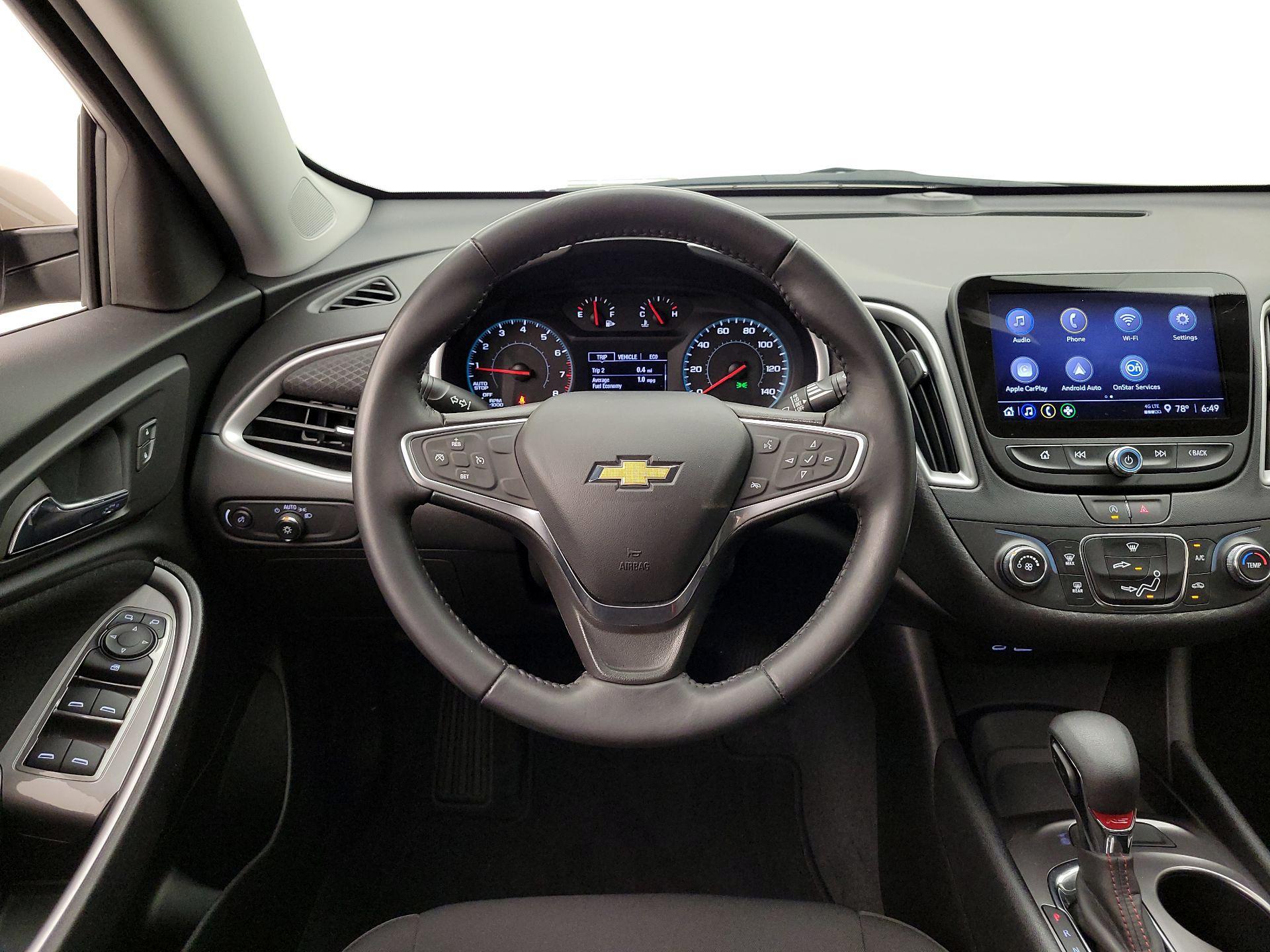 Thumbnail: 2022 Chevrolet Malibu - 10
