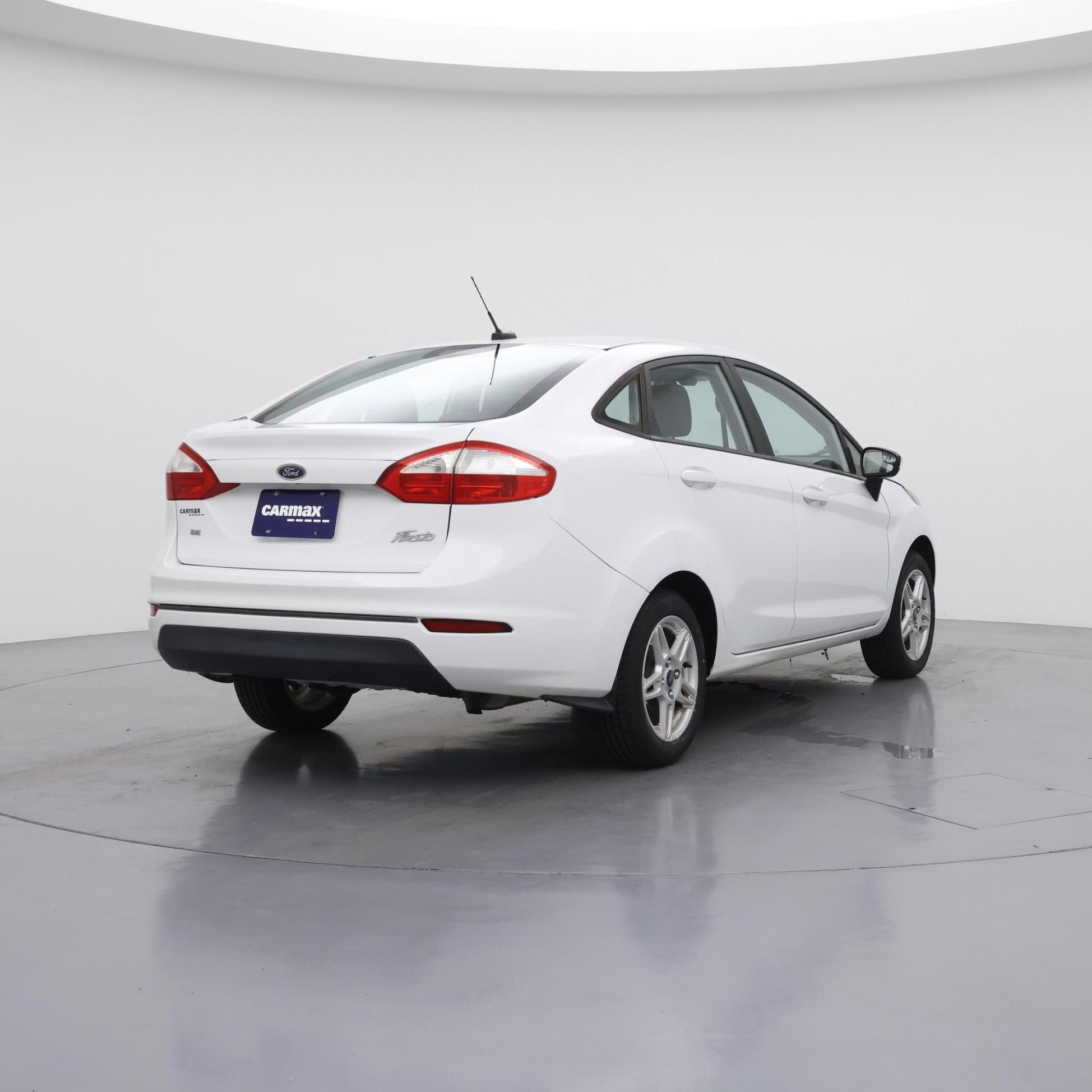 Thumbnail: 2017 Ford Fiesta - 8