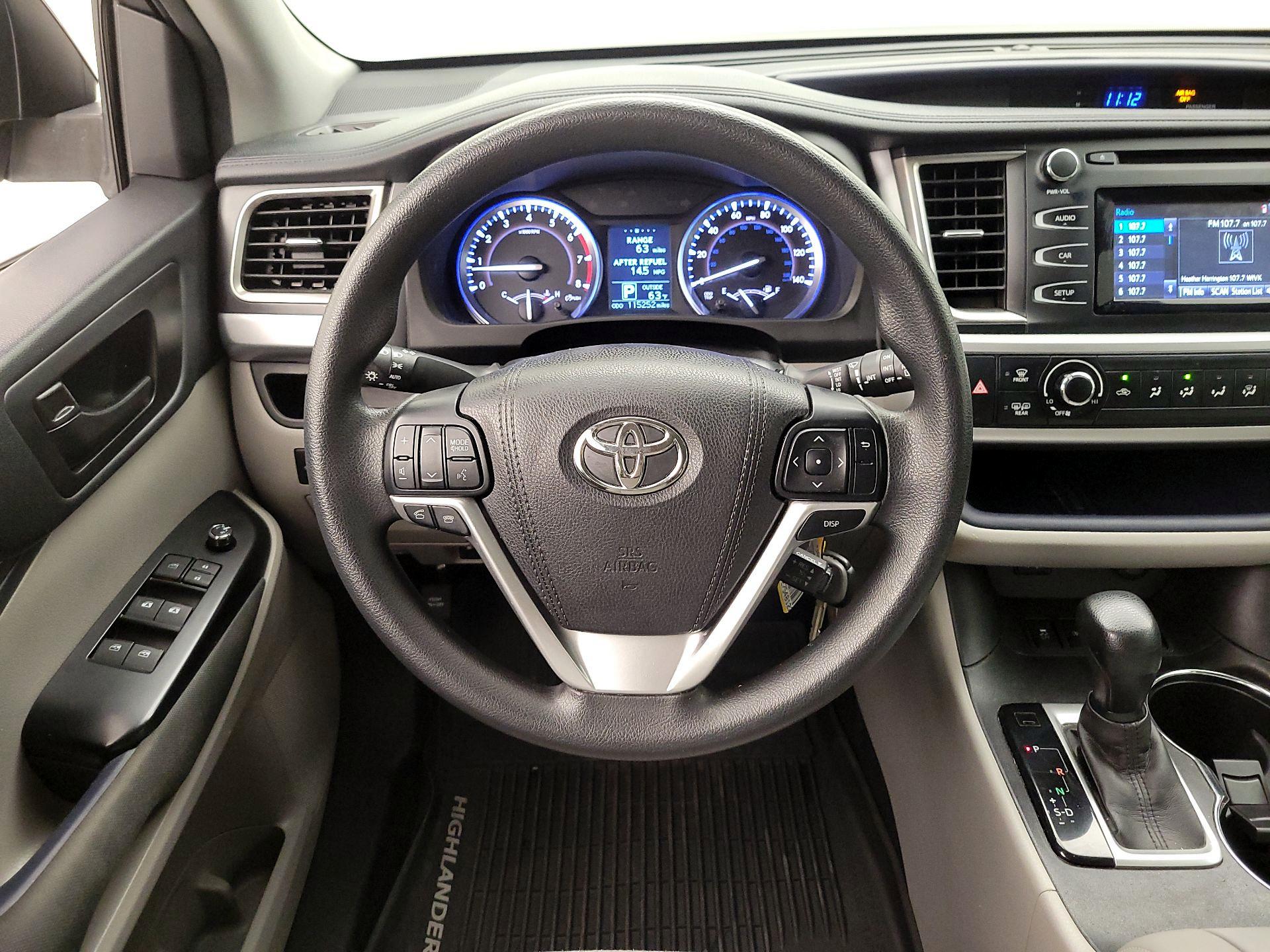 Thumbnail: 2016 Toyota Highlander - 10