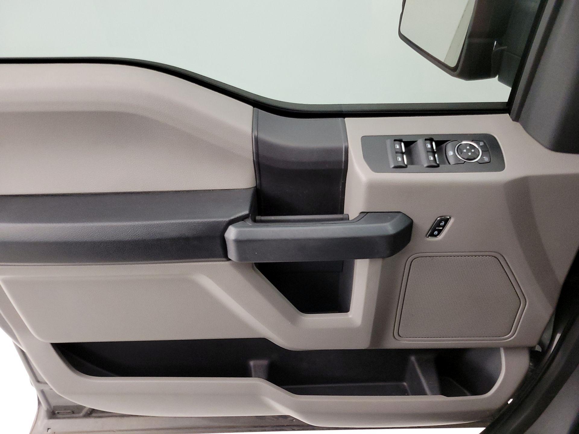 Thumbnail: 2016 Ford F-150 - 12