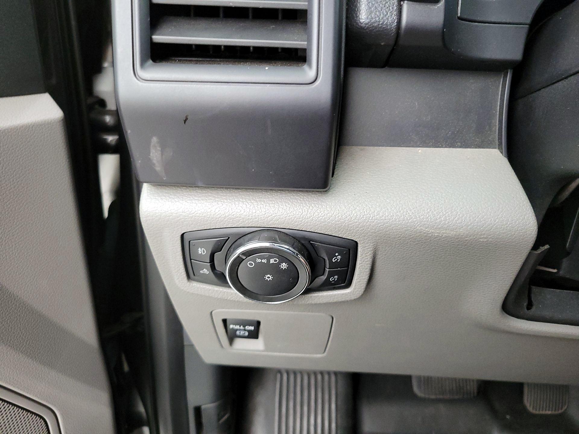 Thumbnail: 2016 Ford F-150 - 13