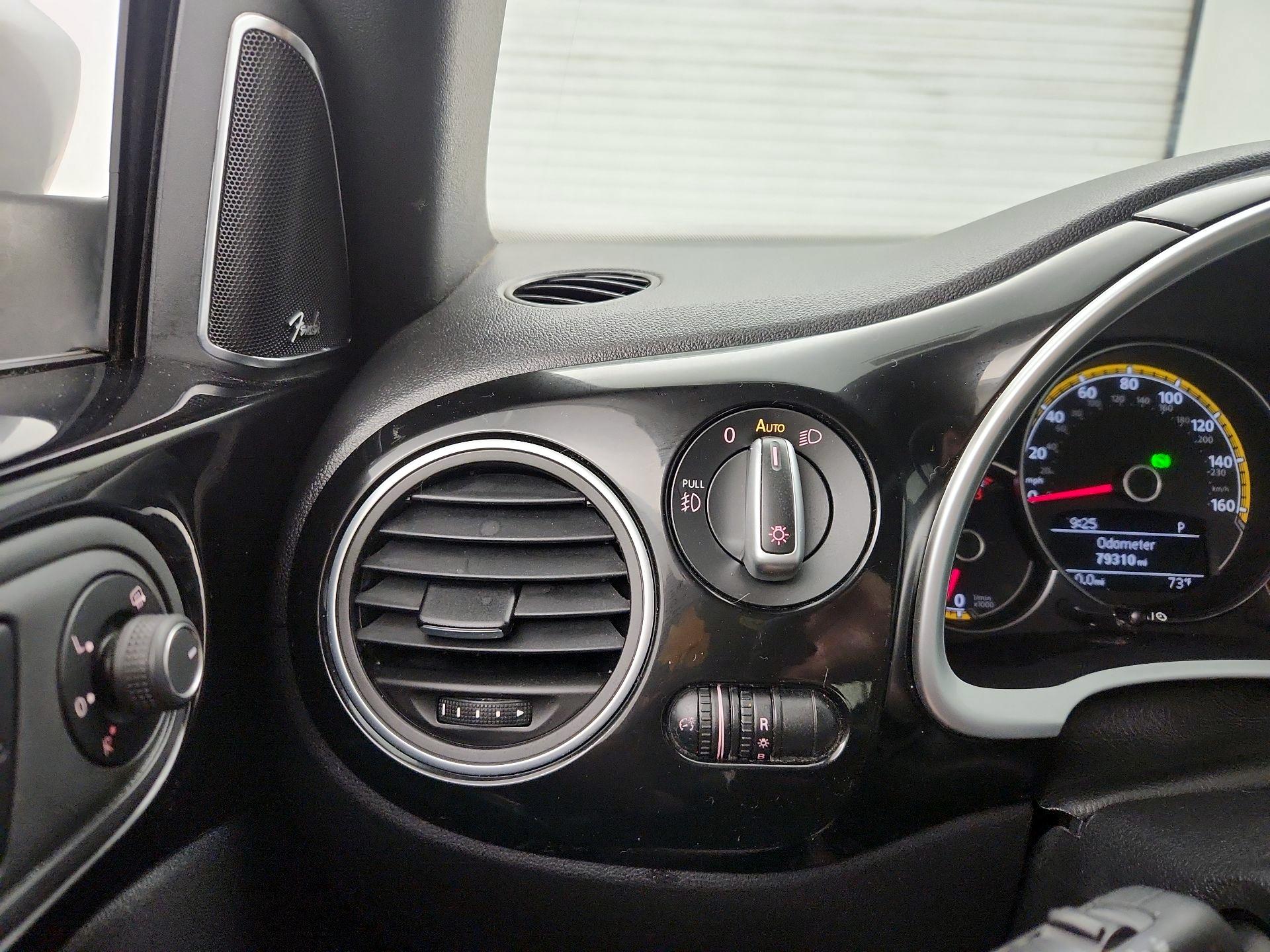 Thumbnail: 2017 Volkswagen Beetle - 13
