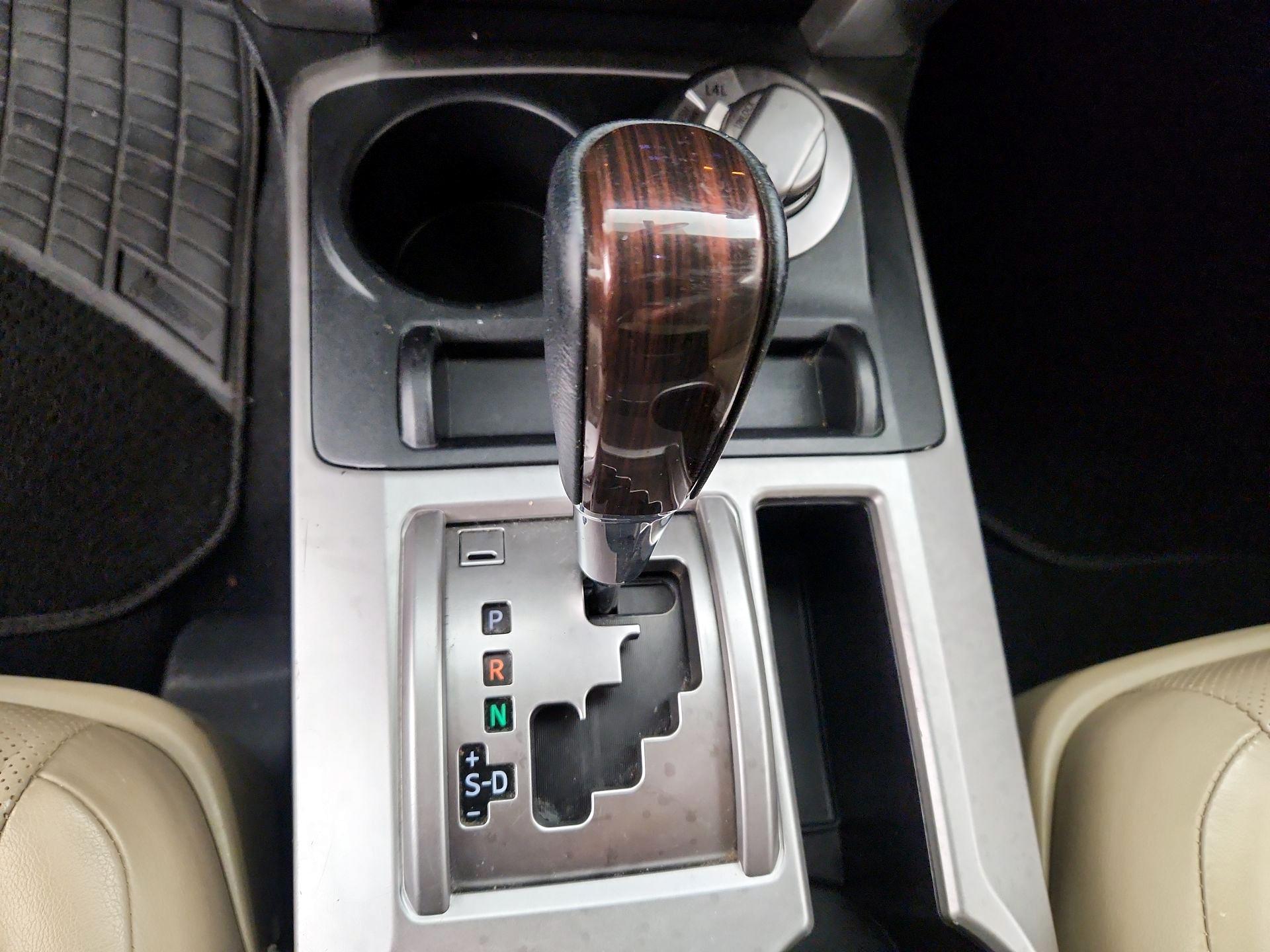 Thumbnail: 2014 Toyota 4Runner - 17