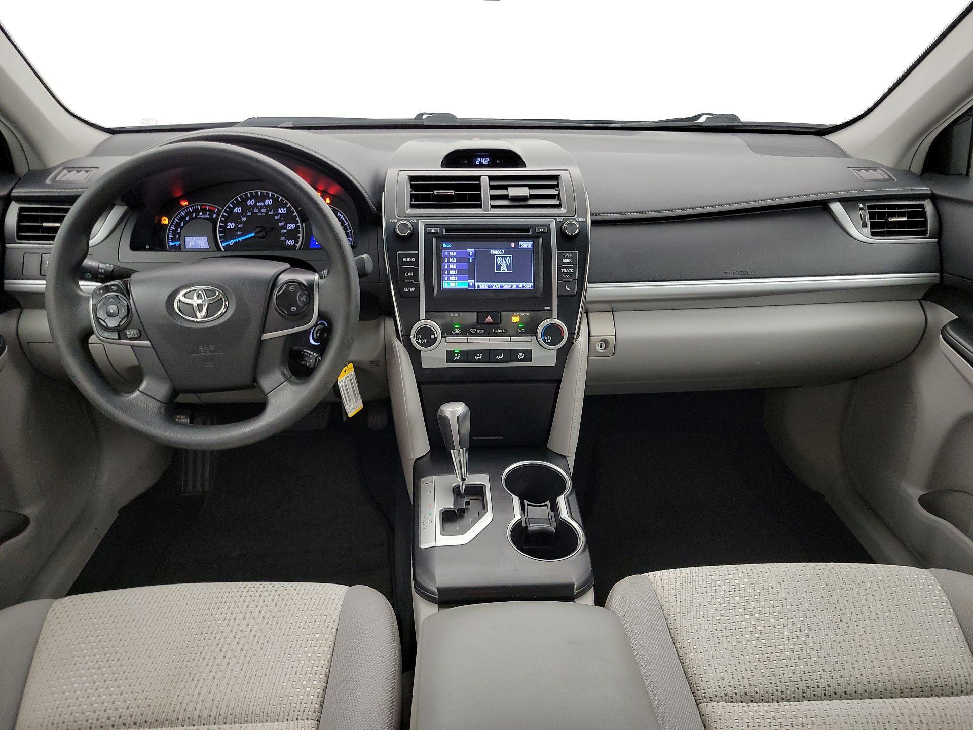 Thumbnail: 2014 Toyota Camry - 9