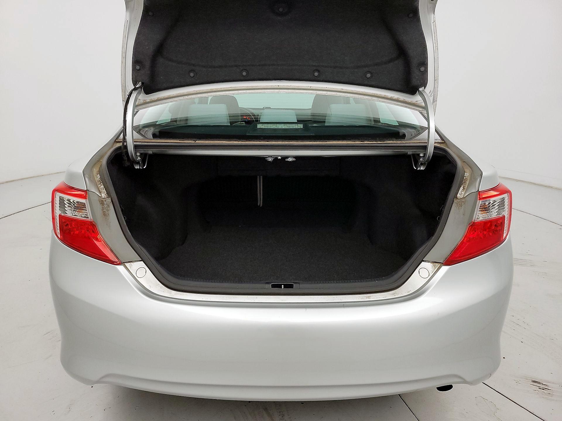 Thumbnail: 2014 Toyota Camry - 20