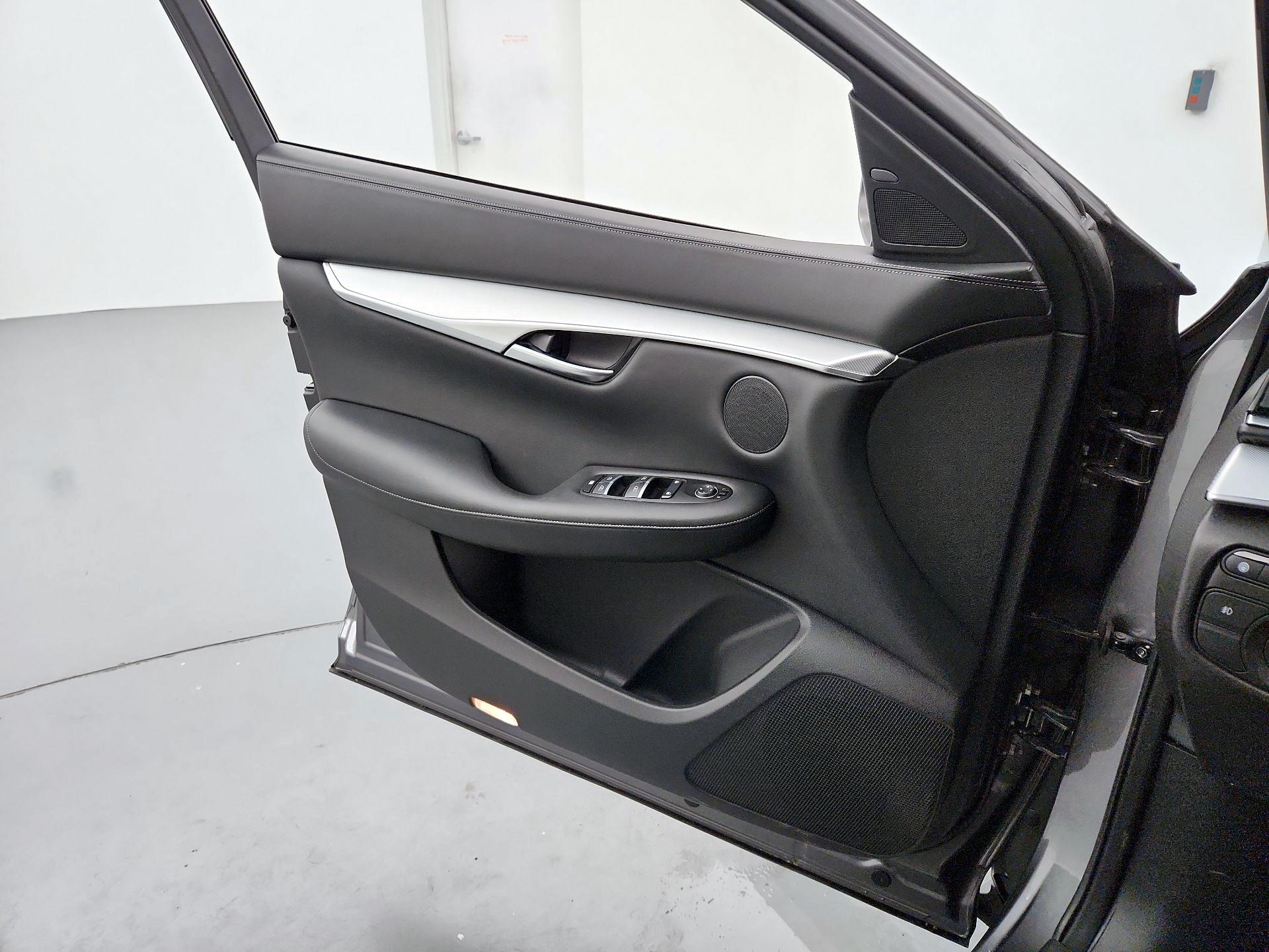 Thumbnail: 2020 INFINITI QX50 - 12