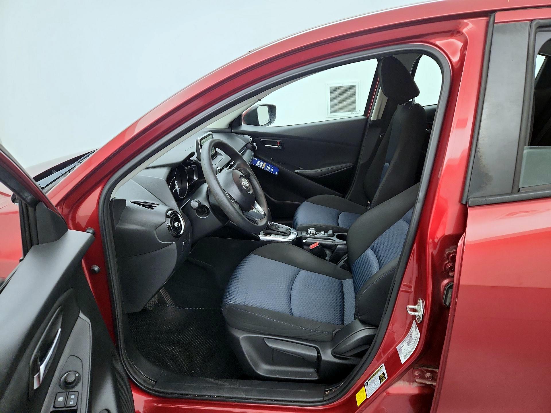 Thumbnail: 2018 Toyota Yaris iA - 11