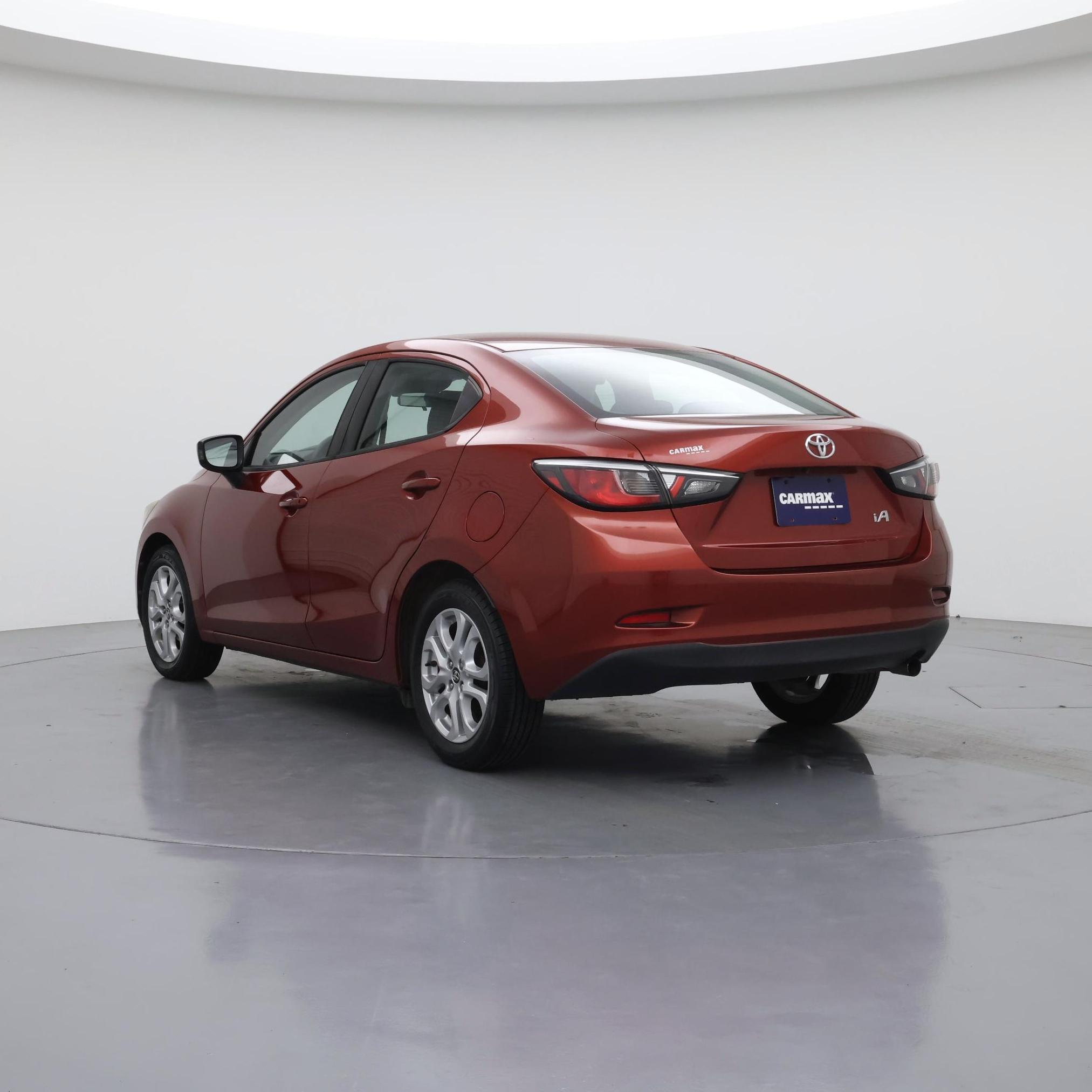 Thumbnail: 2018 Toyota Yaris iA - 2