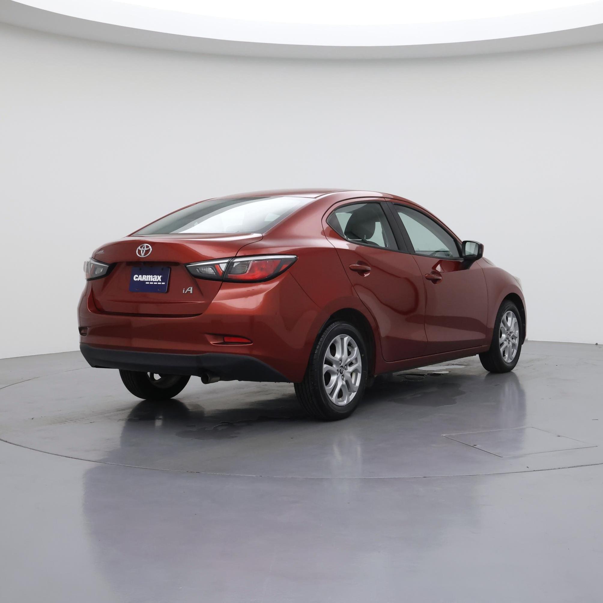 Thumbnail: 2018 Toyota Yaris iA - 8