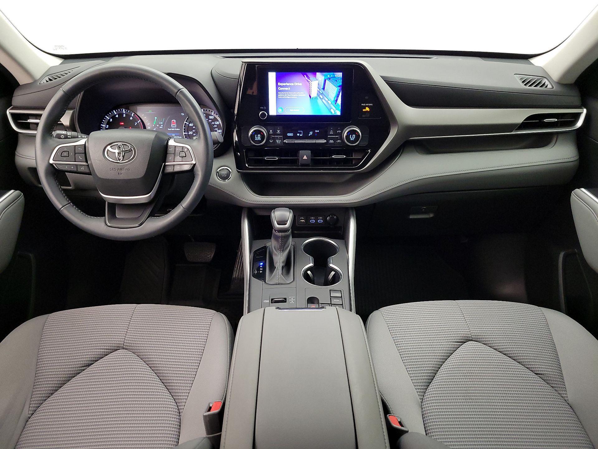 Thumbnail: 2023 Toyota Highlander - 9