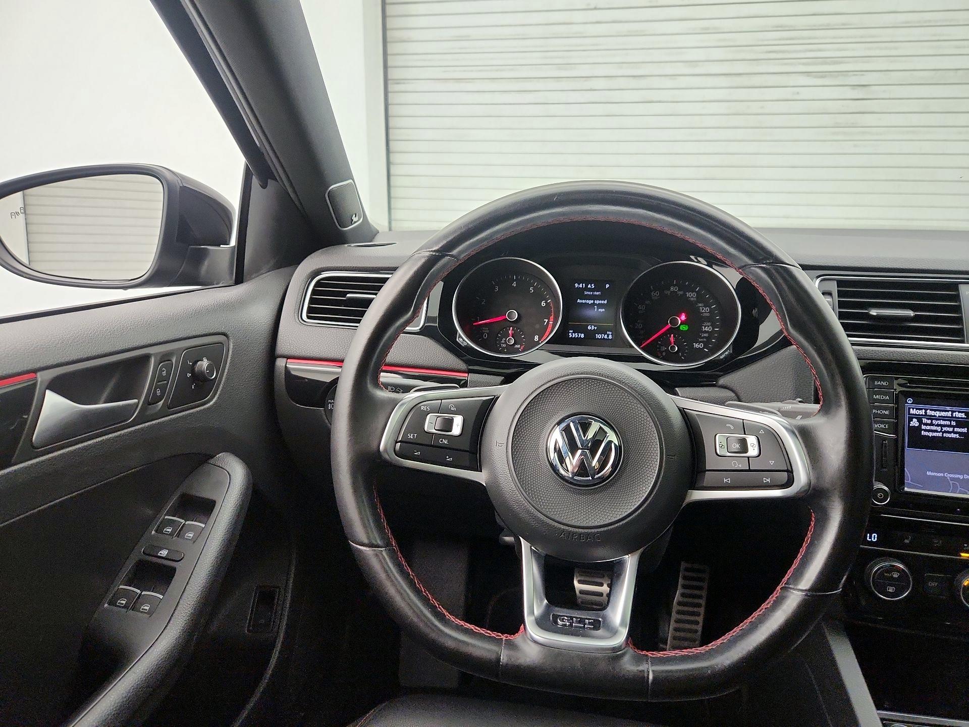 Thumbnail: 2017 Volkswagen Jetta - 10