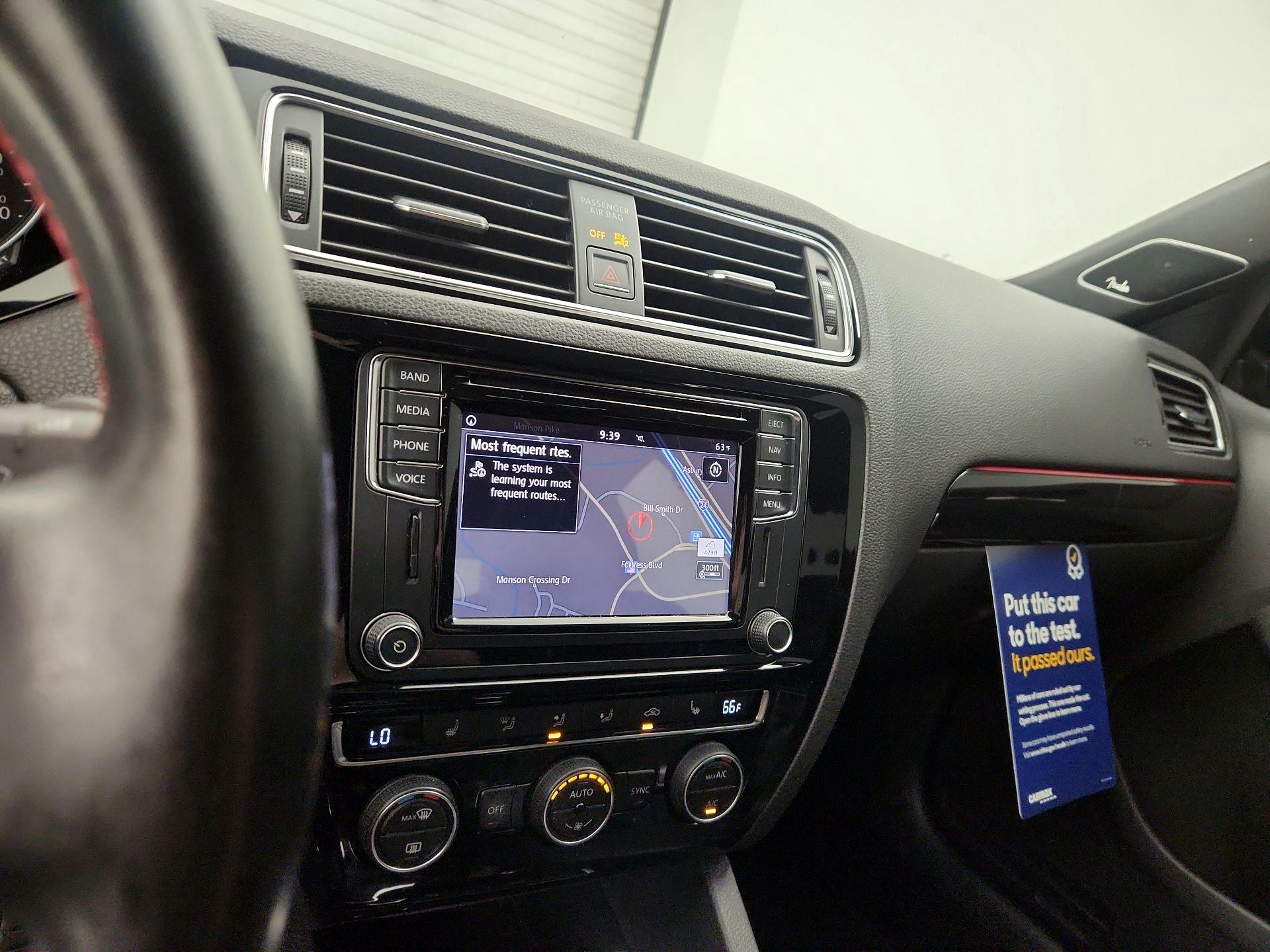 Thumbnail: 2017 Volkswagen Jetta - 14