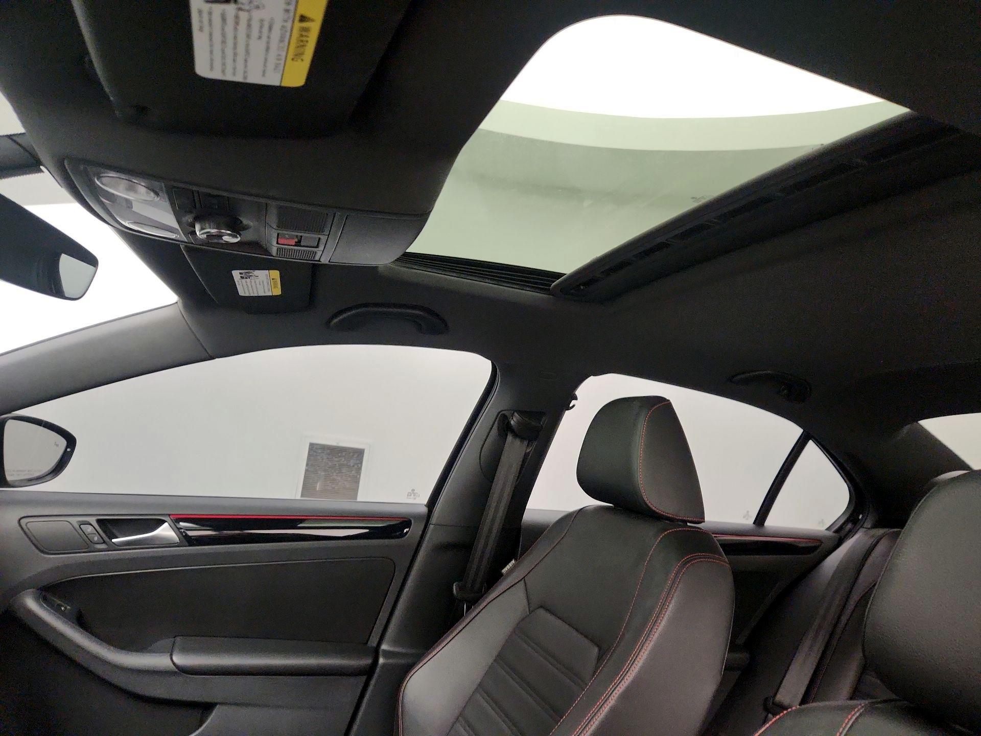 Thumbnail: 2017 Volkswagen Jetta - 20